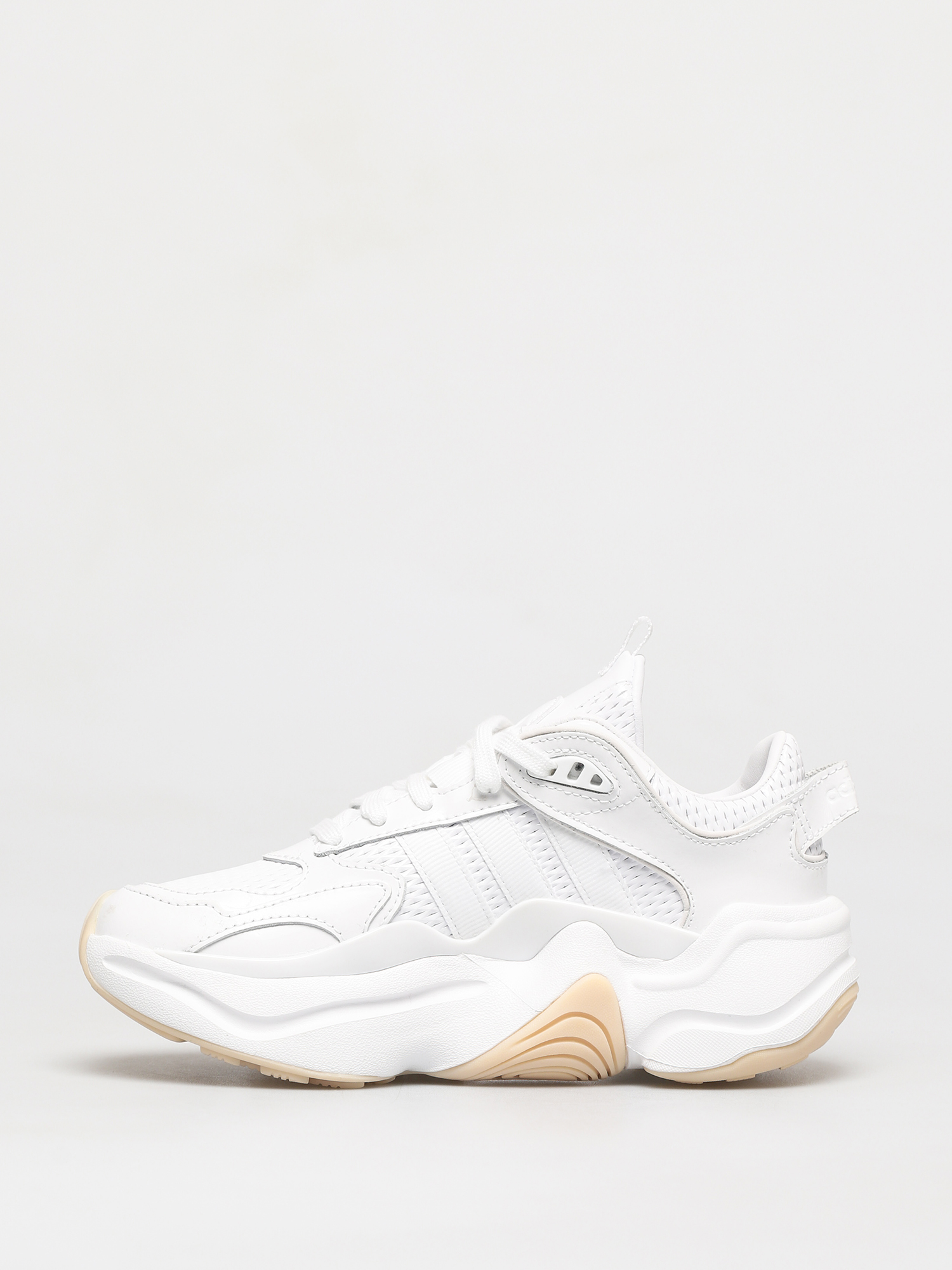 adidas Originals Magmur Runner Shoes Wmn (ftwr white/ftwr white/core black)
