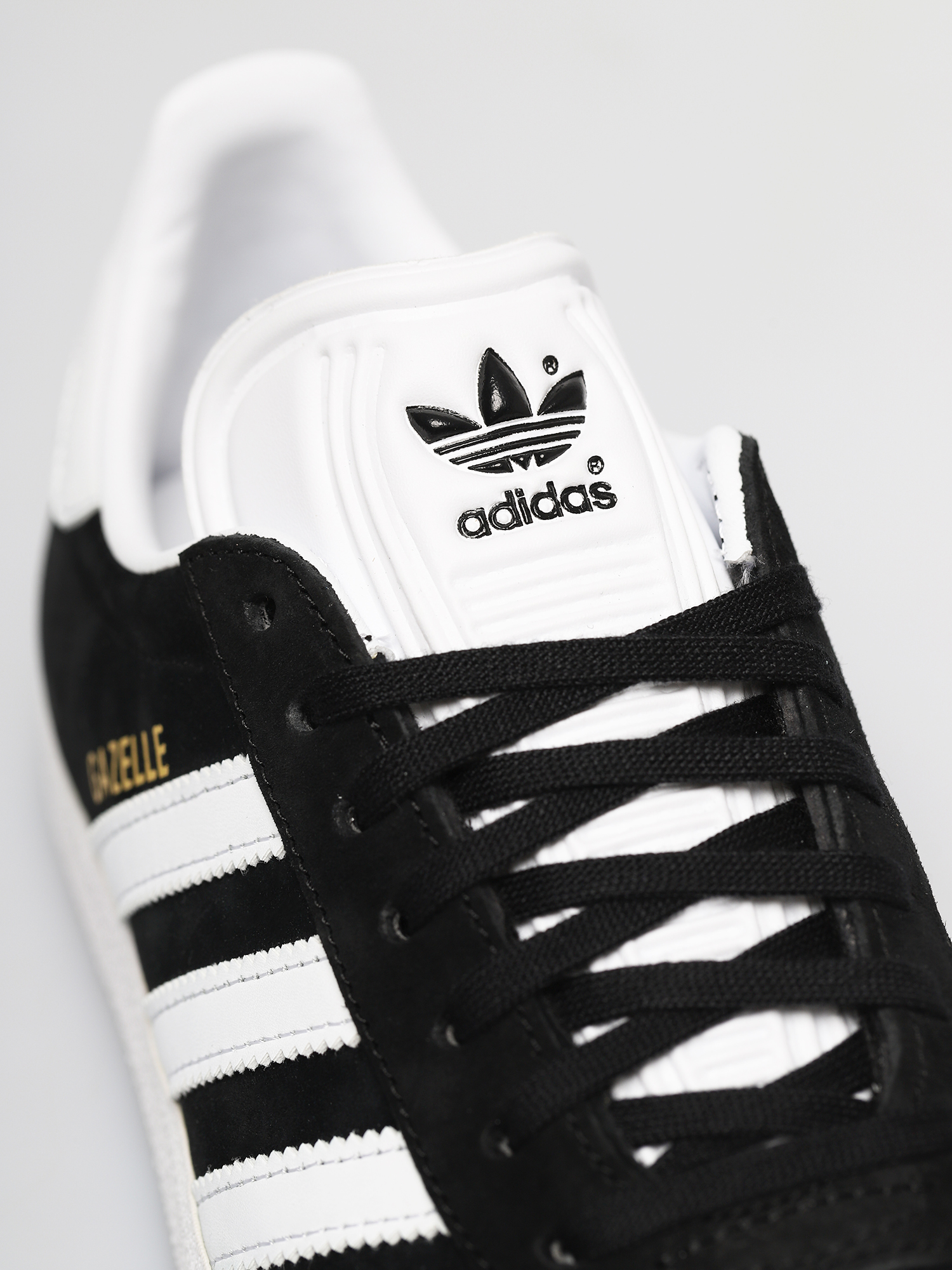 adidas Originals Gazelle Shoes (cblack/white/goldmt)