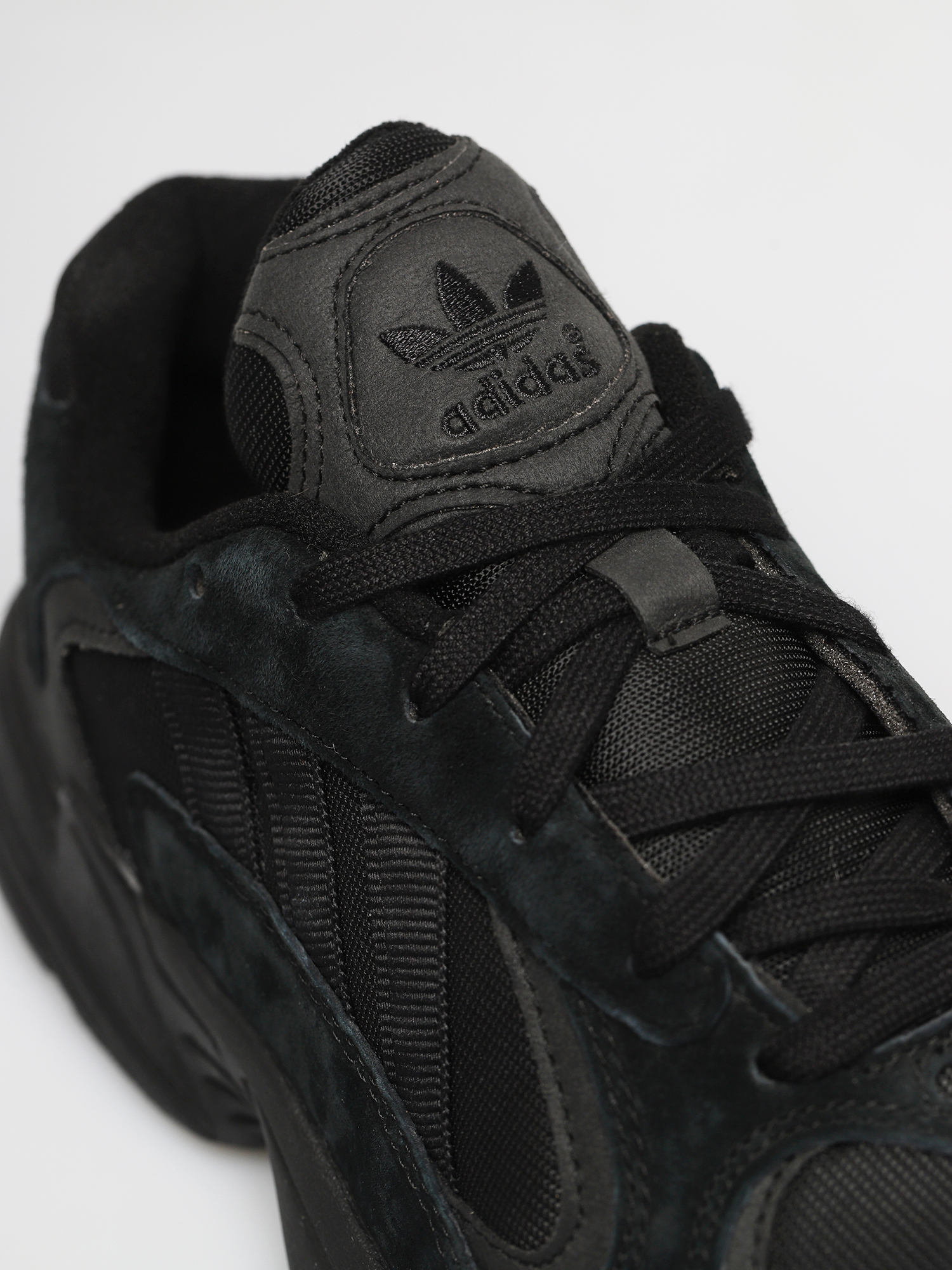 adidas Originals Yung Shoes black (cblack/cblack/carbon)