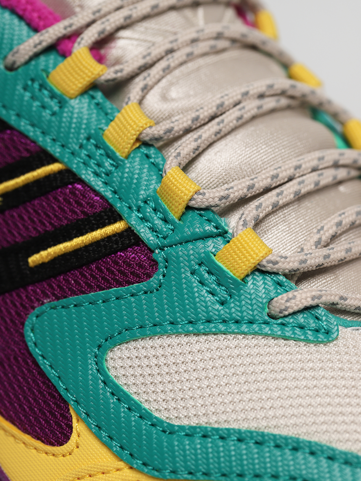 adidas Originals Torsion Trdc Shoes Wmn (cbrown/cblack/glrgrn)