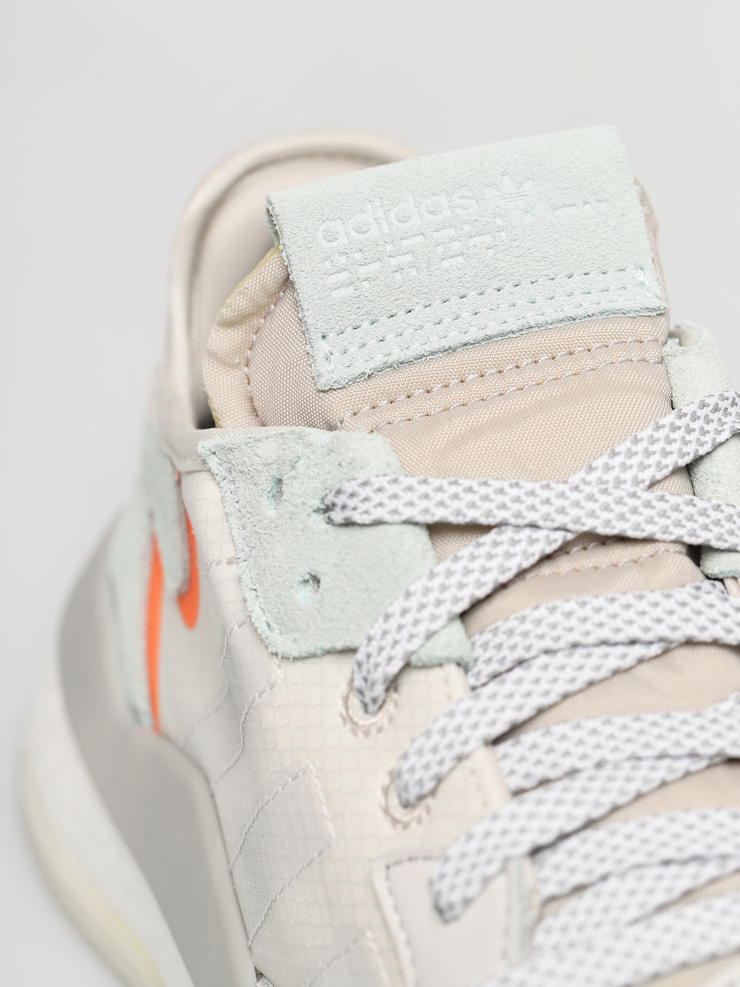 adidas Originals Nite Jogger Schuhe (rawwht/greone/vapgrn)