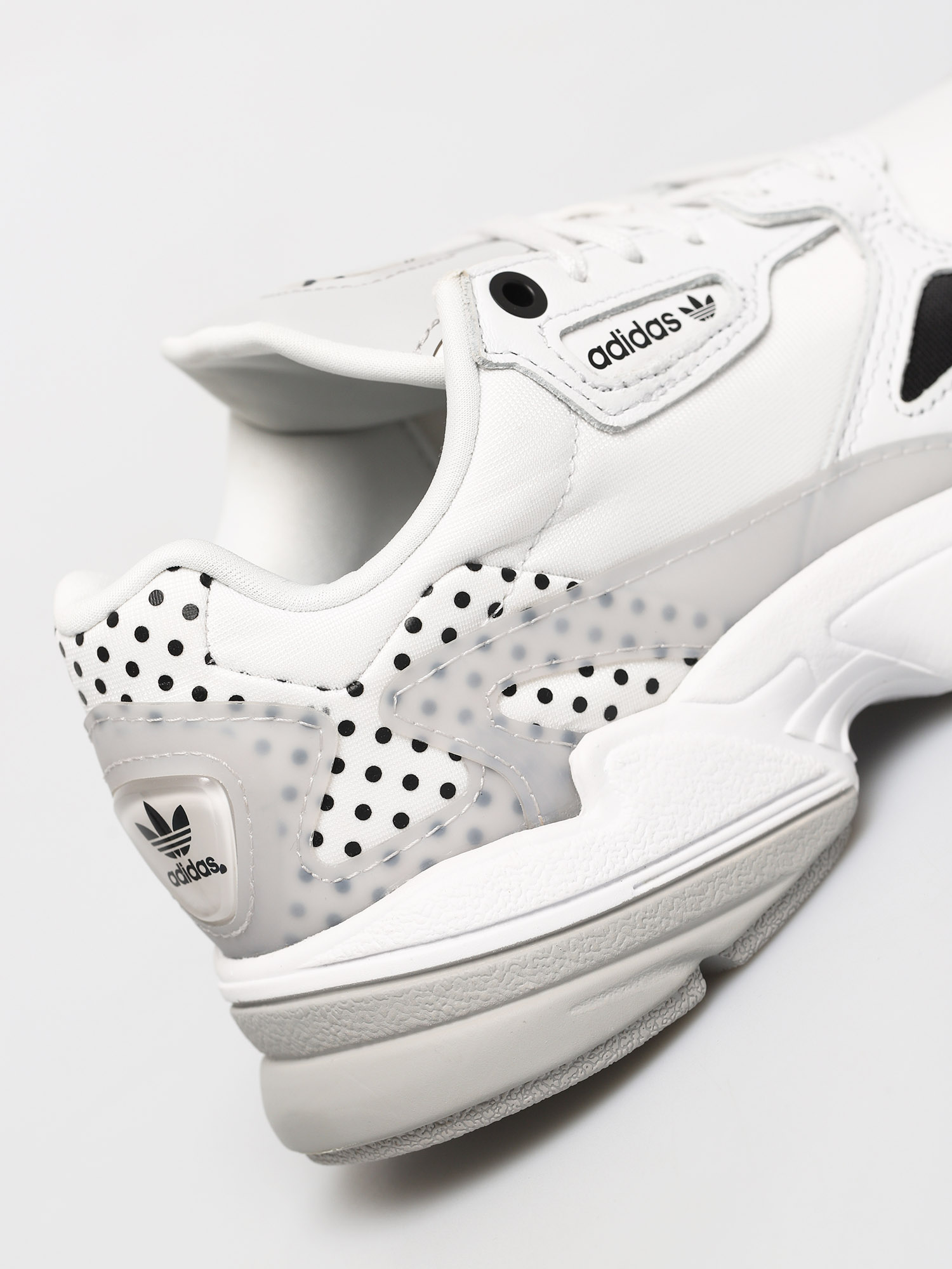 adidas Originals Falcon Shoes Wmn (crystal white/core black/grey two)