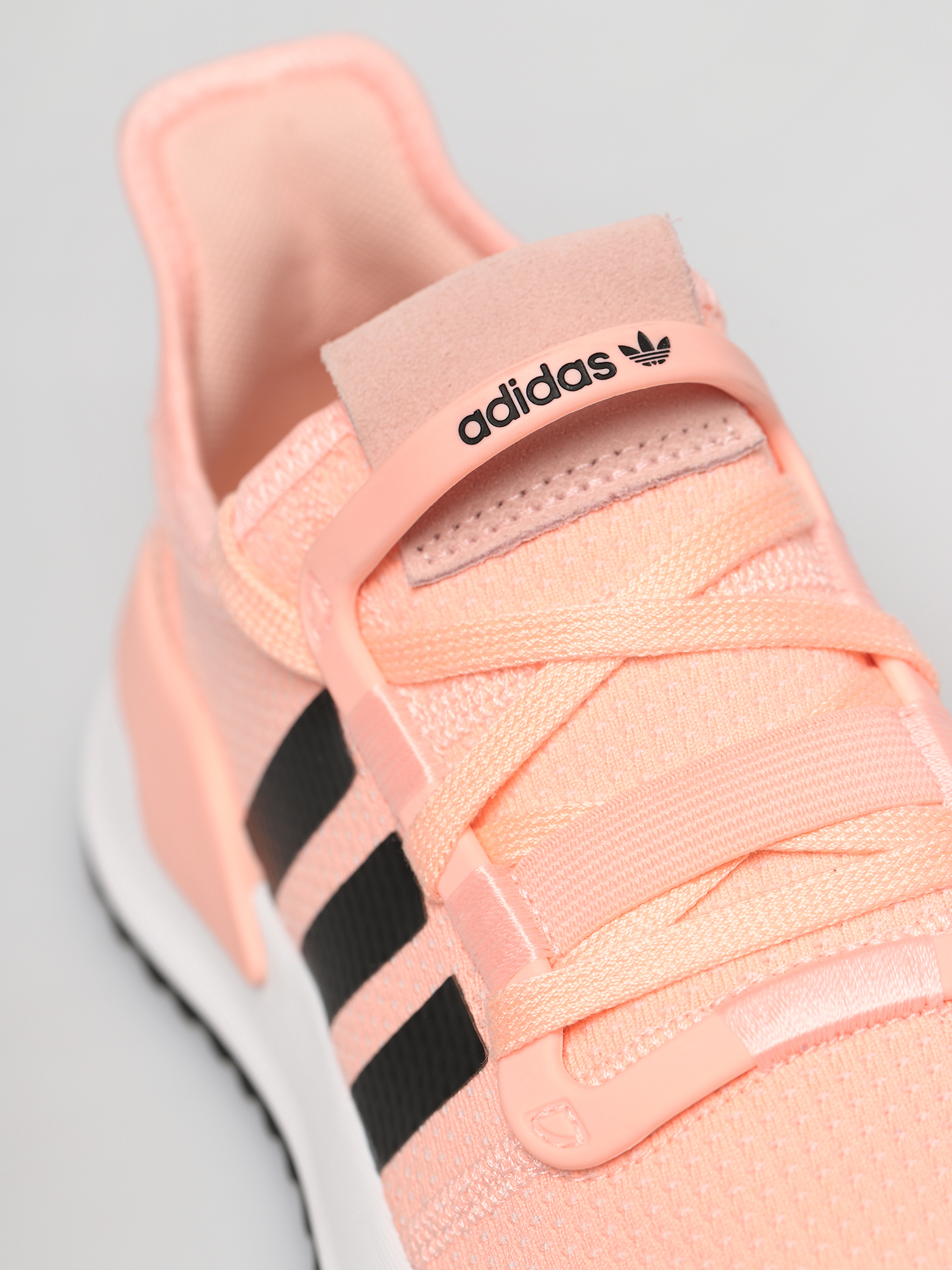 adidas Originals U Path Run Shoes Wmn (cleora/cblack/ftwwht)