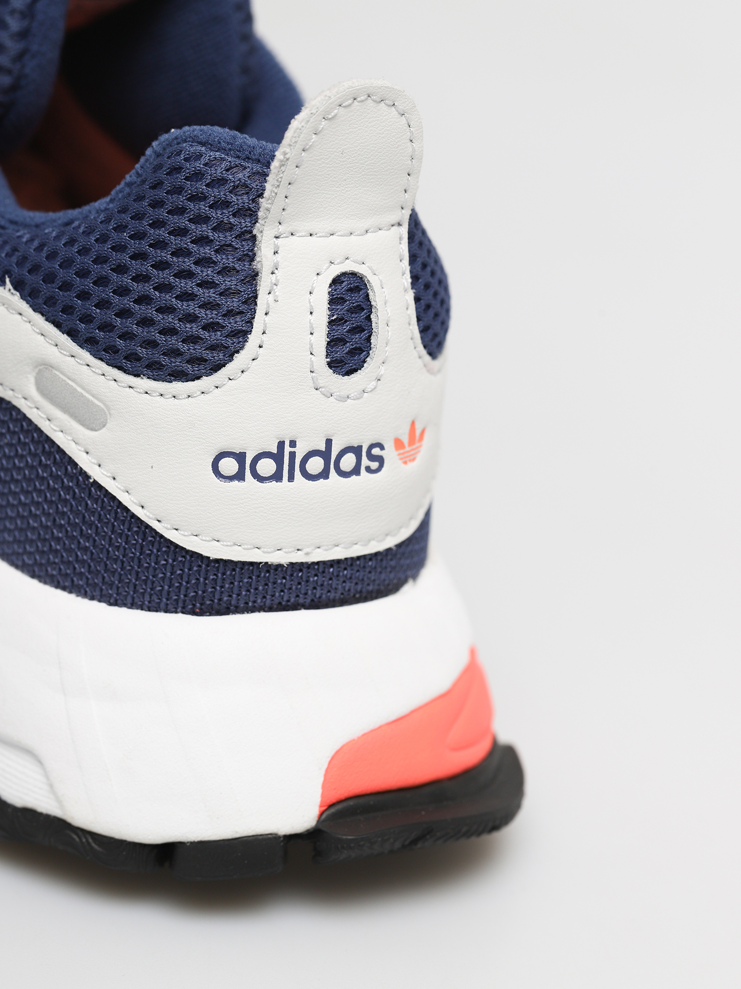 adidas Originals Eqt Gazelle Shoes Wmn (tech indigo/legend ink/crystal white)