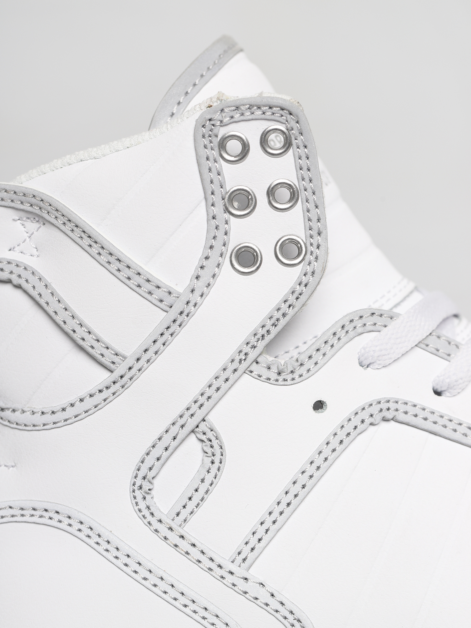 Supra Skytop Shoes (white/reflect white)