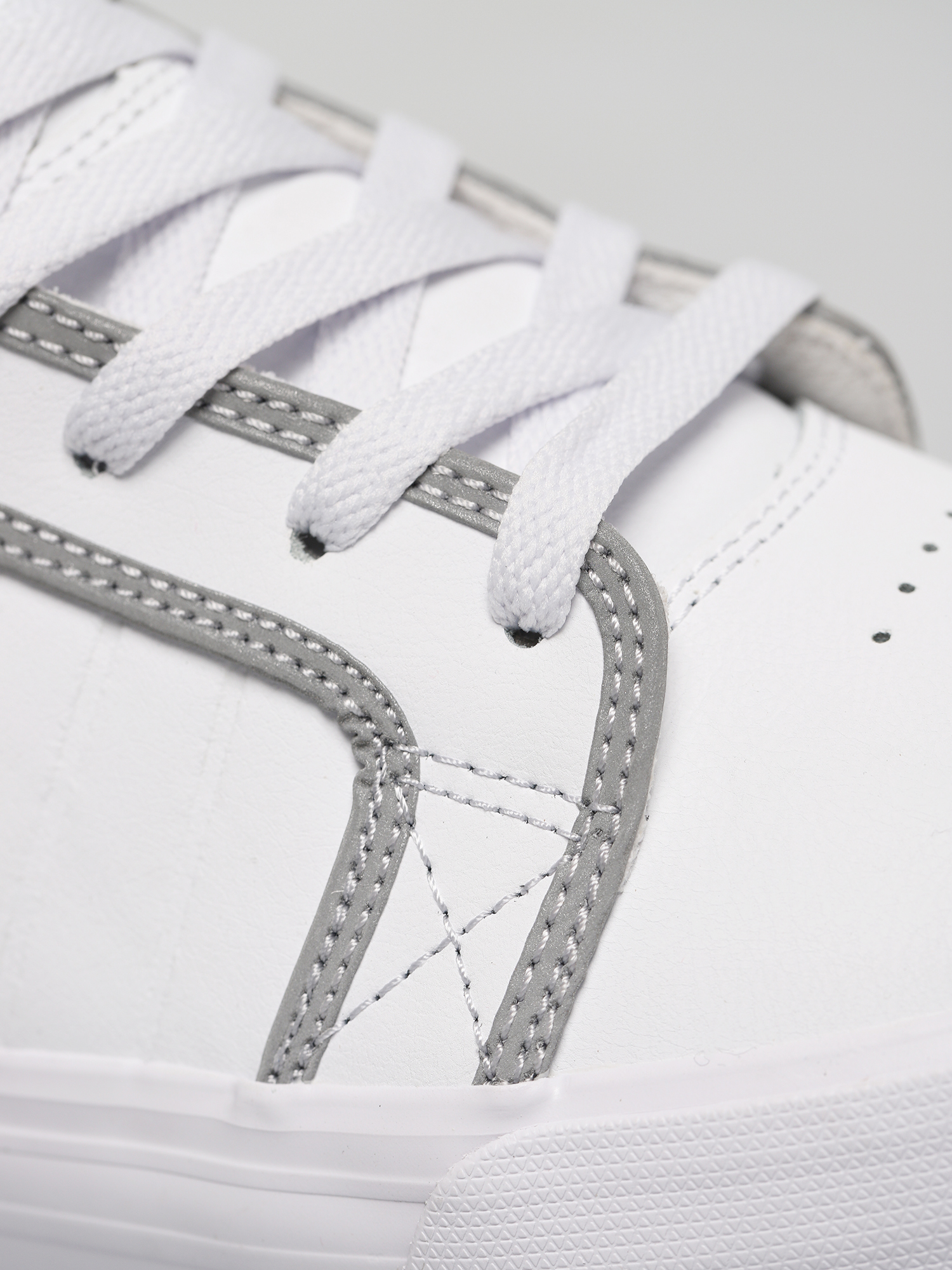 Supra Skytop Shoes (white/reflect white)