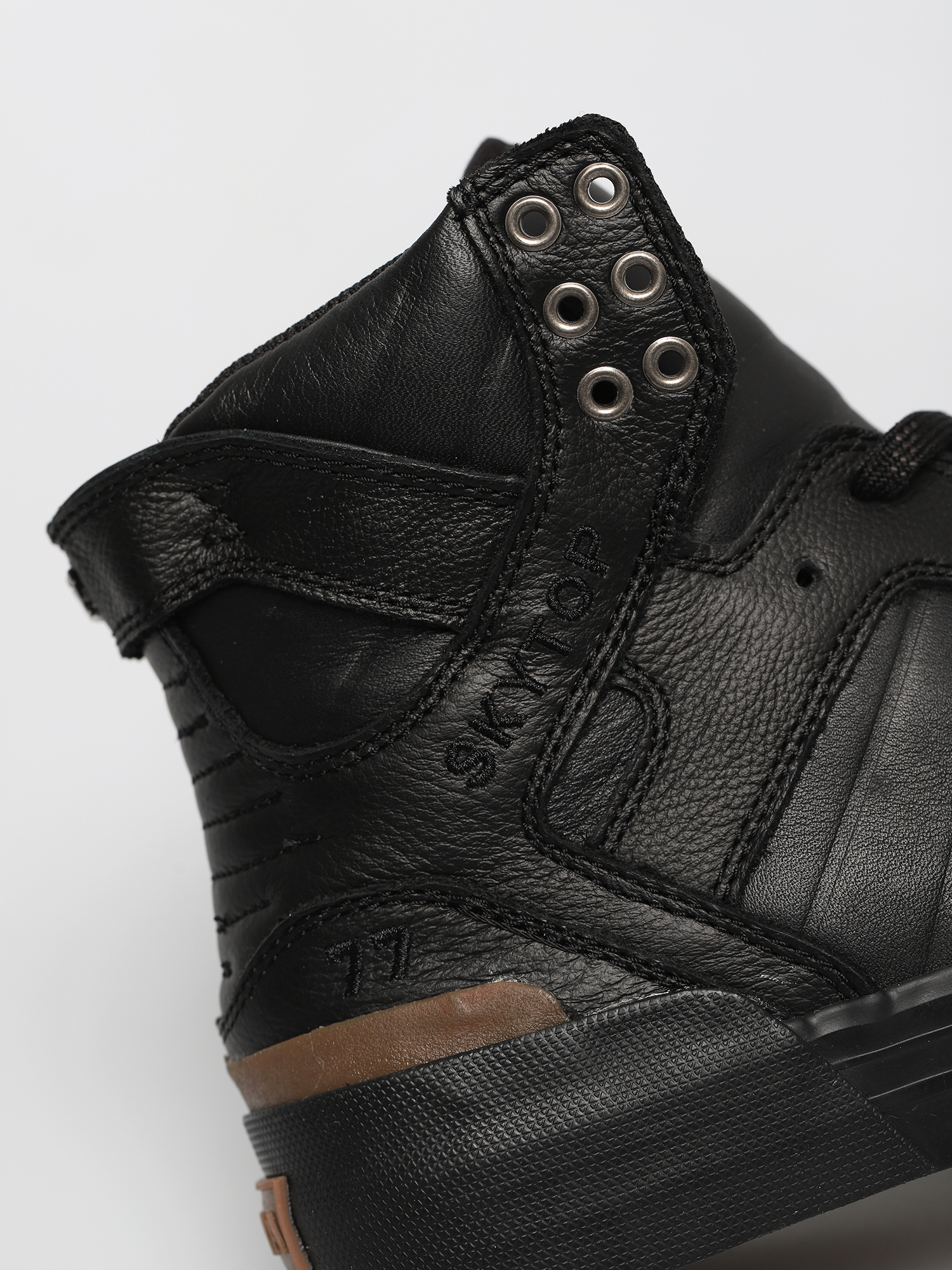 Supra Skytop 77 Schuhe (black black/gum)