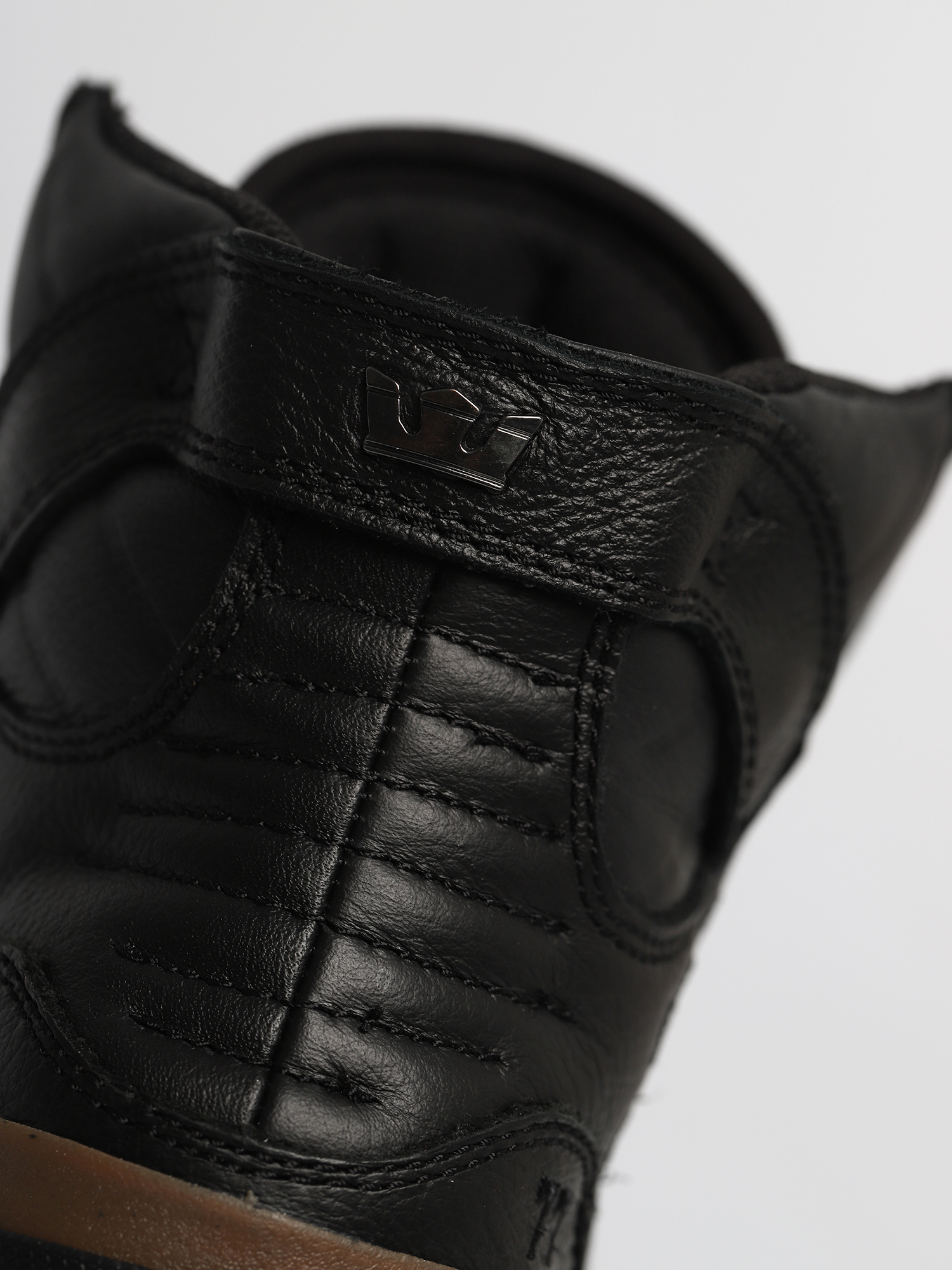 Supra Skytop 77 Shoes (black black/gum)