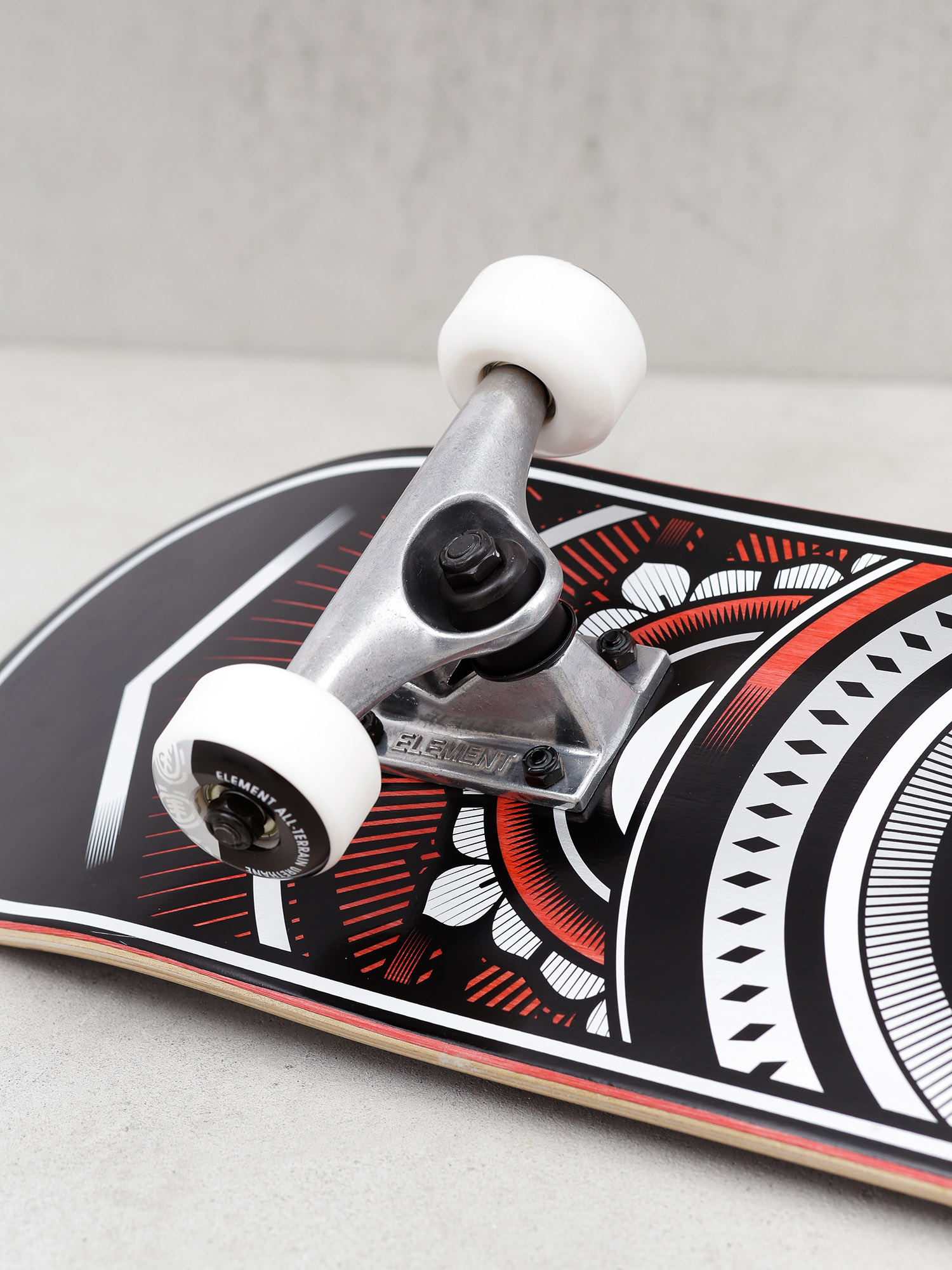 ELEMENT - KHHW2453　ELEMENT  Hatched Red Silver Element Hatched Red Complete Skateboard | SkatePro