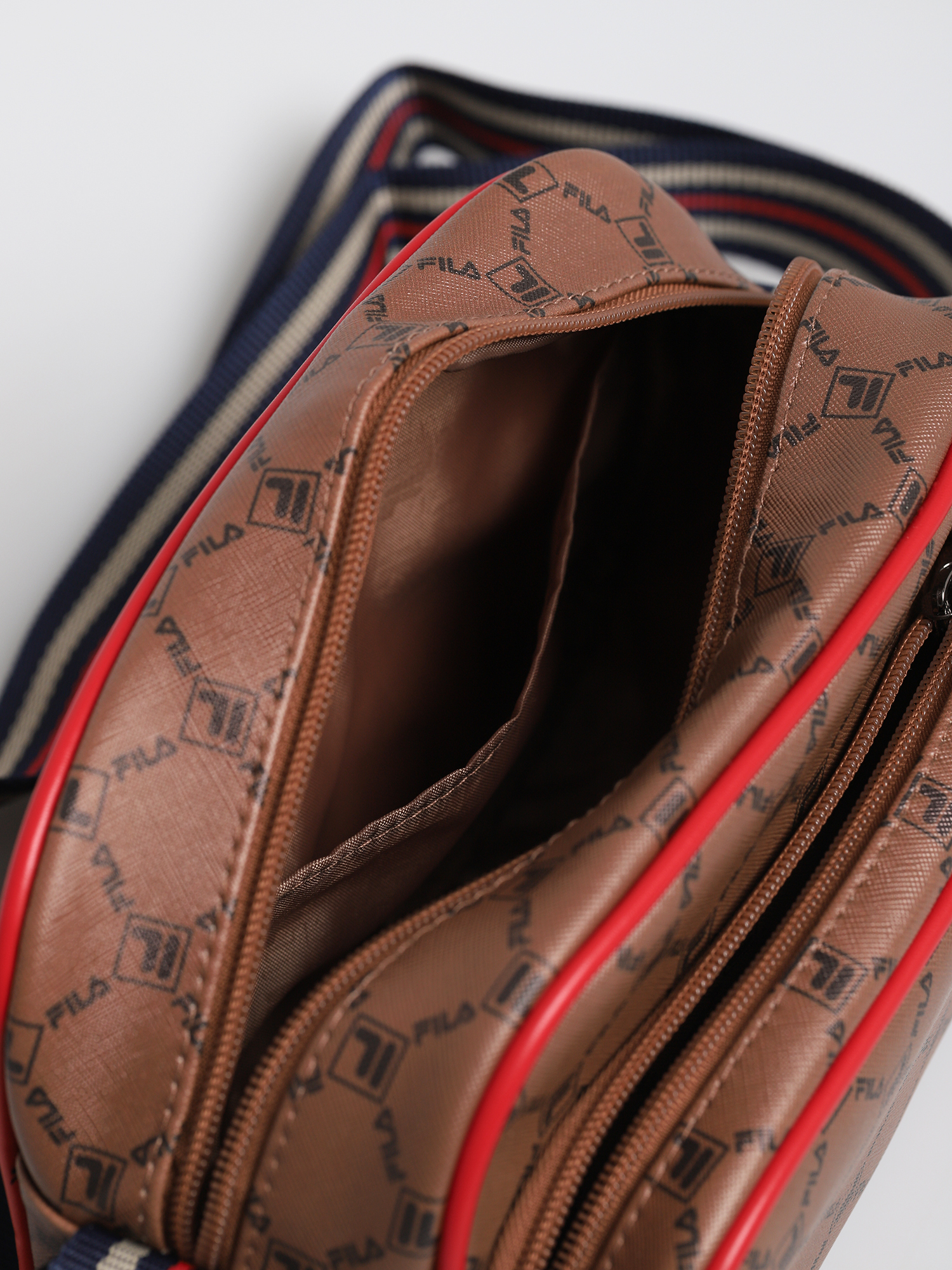 Fila Shoulder Bag New Twist Bag (allover thrush coffee bean)