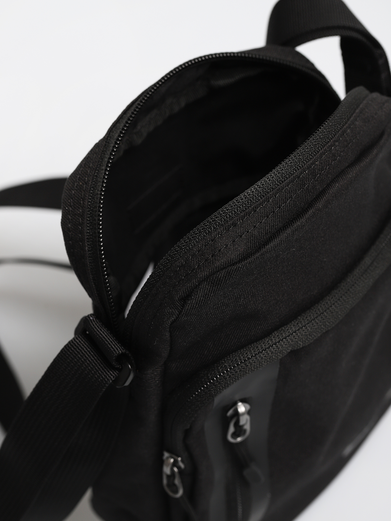 Nike Tech Bag (black/black/black)