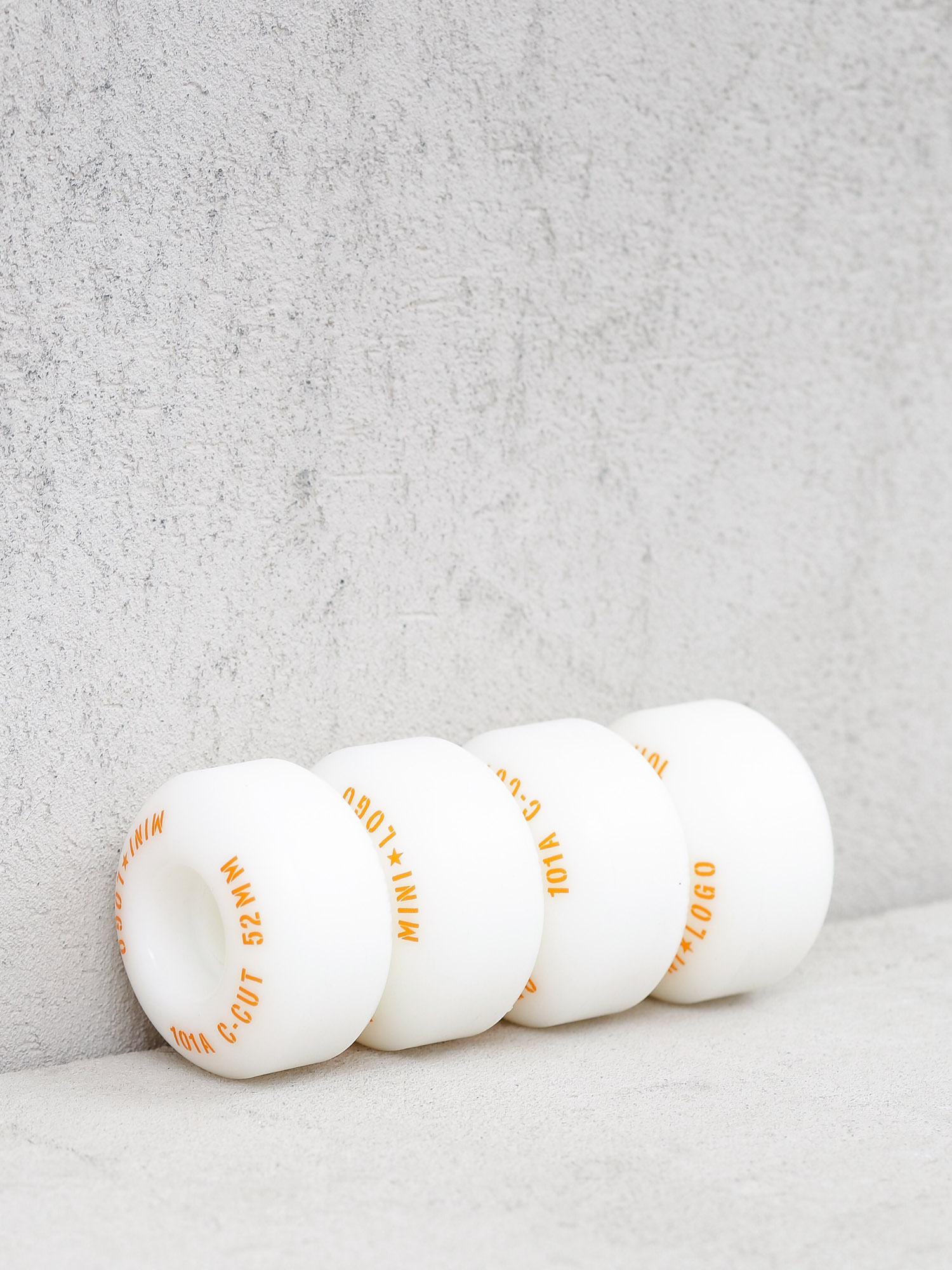 Minilogo C Cut 2 Wheels (white)