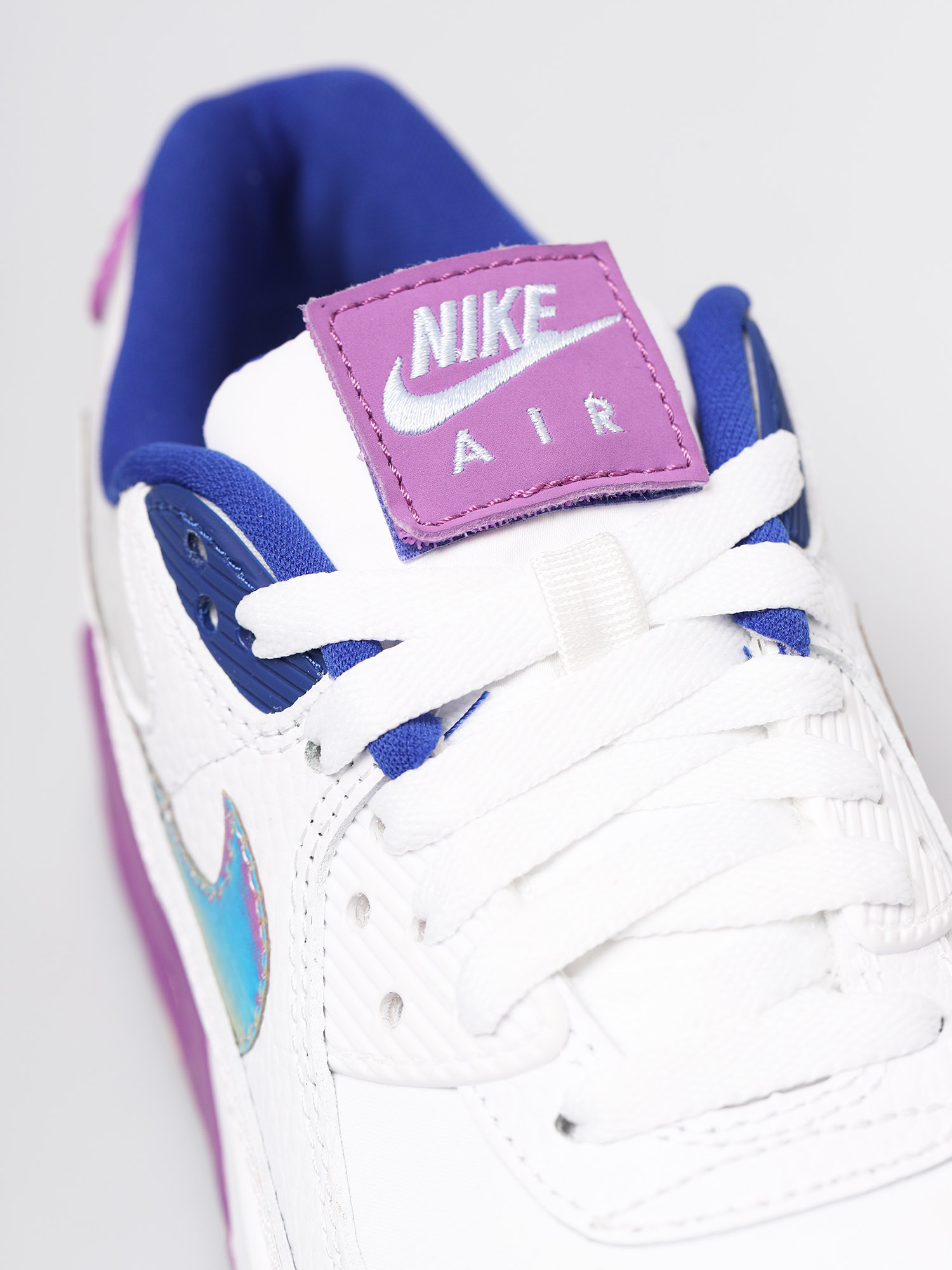 nike shoes color purple