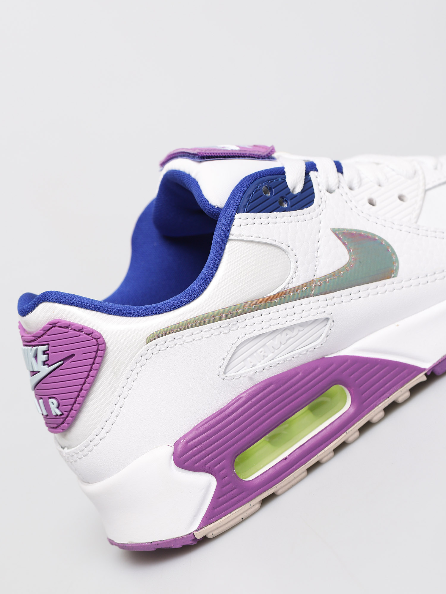 nike shoes color purple