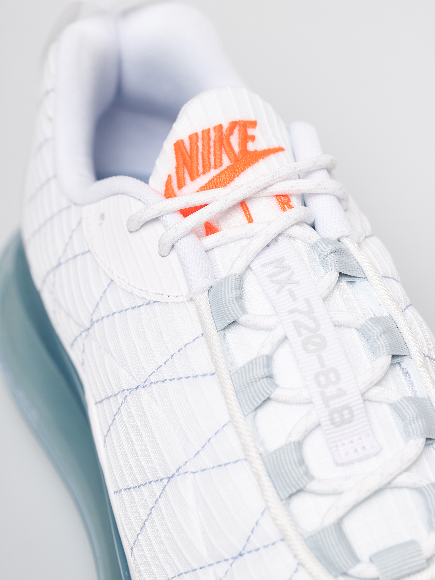 Nike Mx 720 818 Shoes (white/white indigo fog pure platinum)