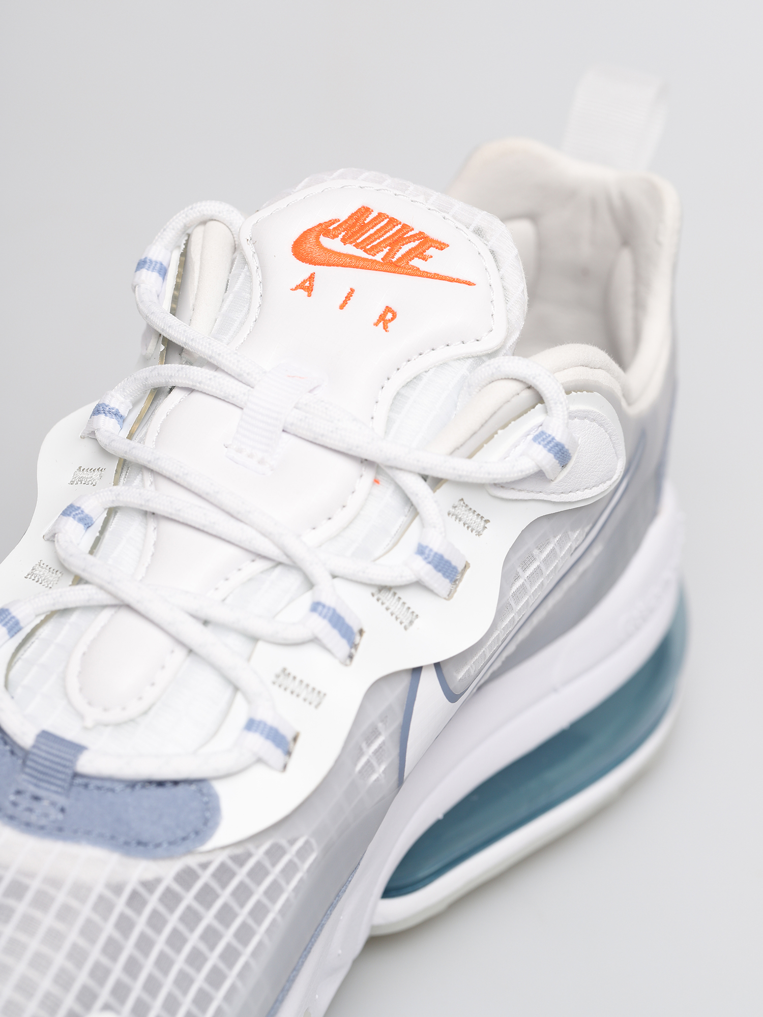 Nike Air Max 270 React Se Shoes (white/white pure platinum indigo fog)