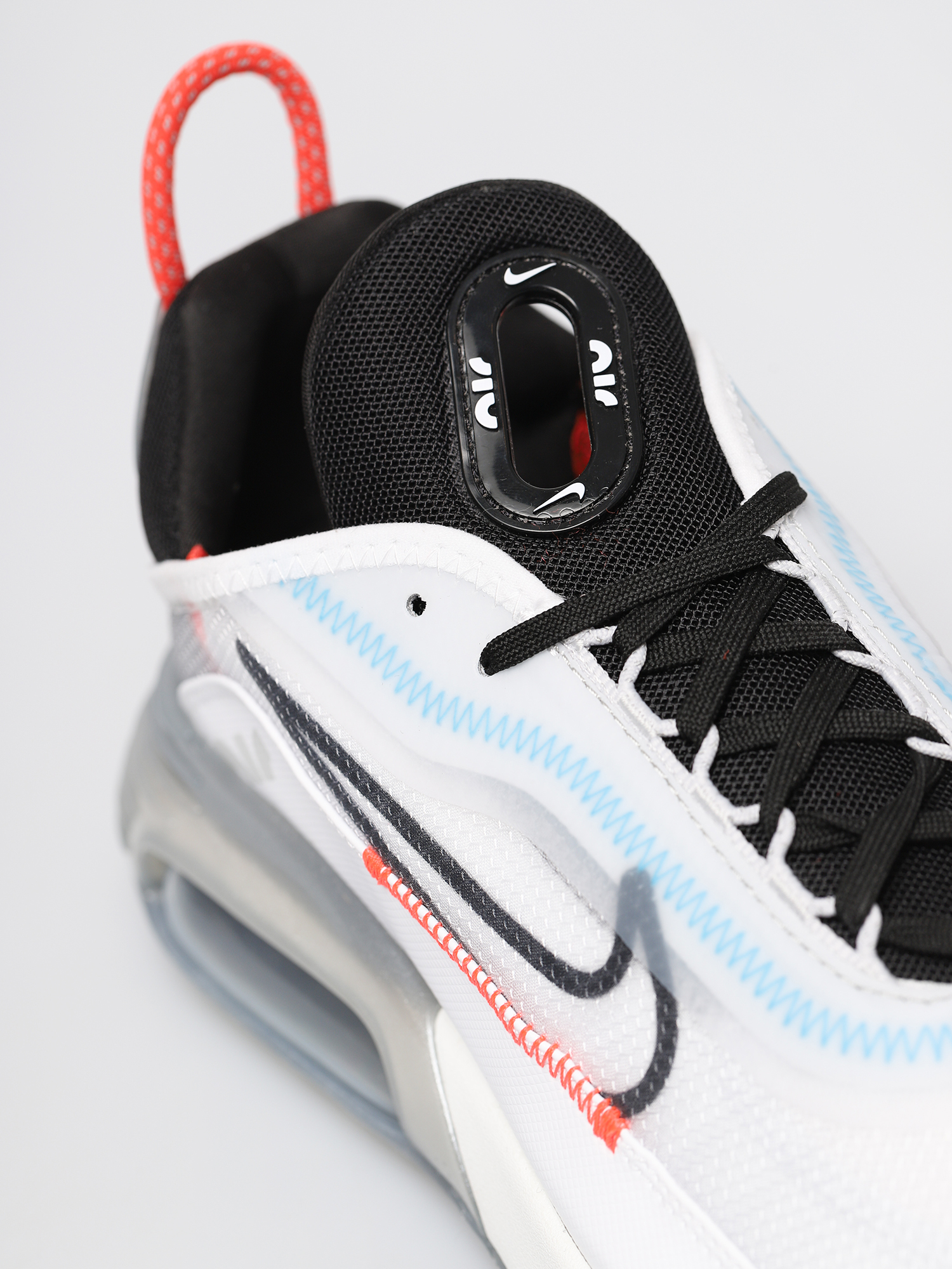 Nike Air Max 2090 Shoes (white/black pure platinum bright crimson)