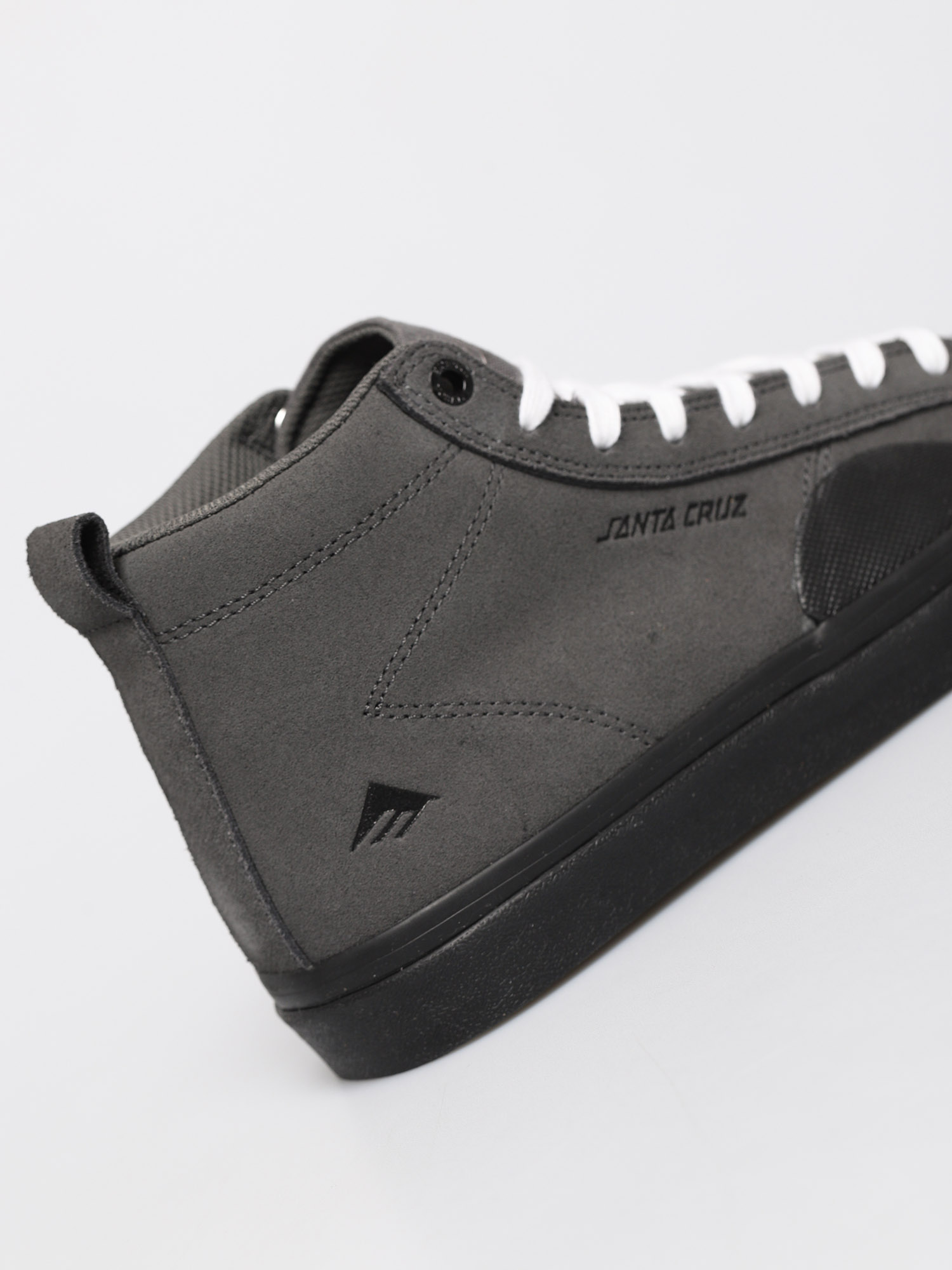 emerica omen