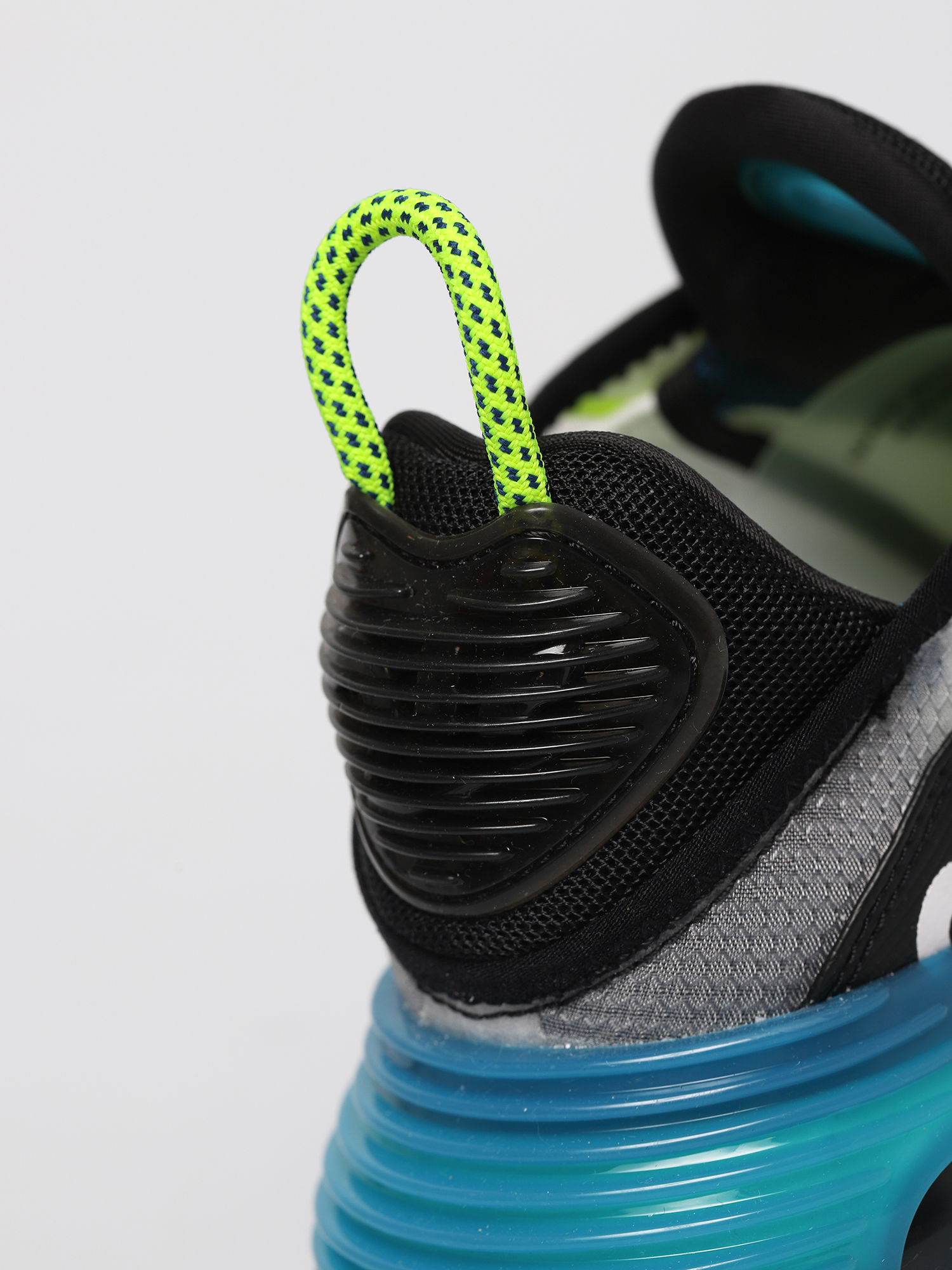 Nike Air Max 2090 Shoes Wmn (white/black volt valerian blue)
