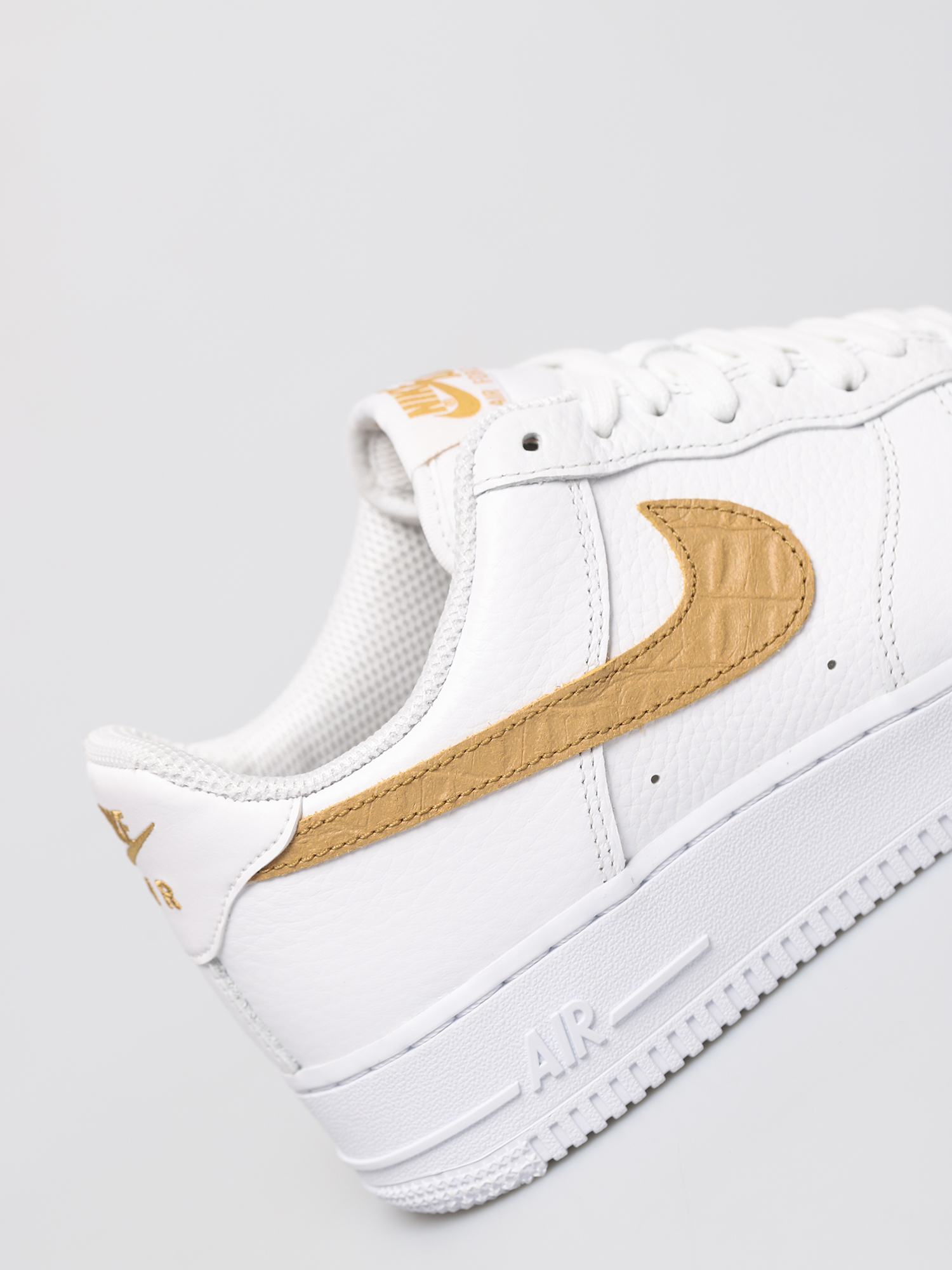 Nike Air Force 1 Lv8 Schuhe (white/club gold white)