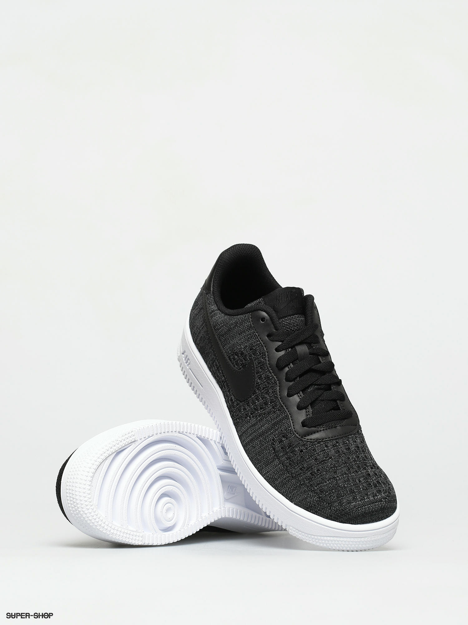 Air force 1 on sale flyknit black and white