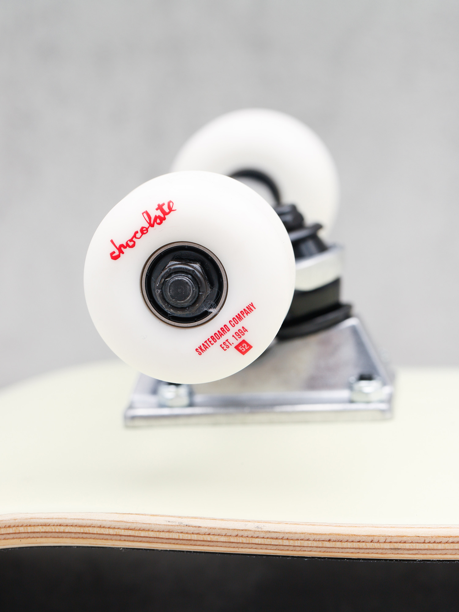 Chocolate Tershy Big Dawg Skateboard (beige)