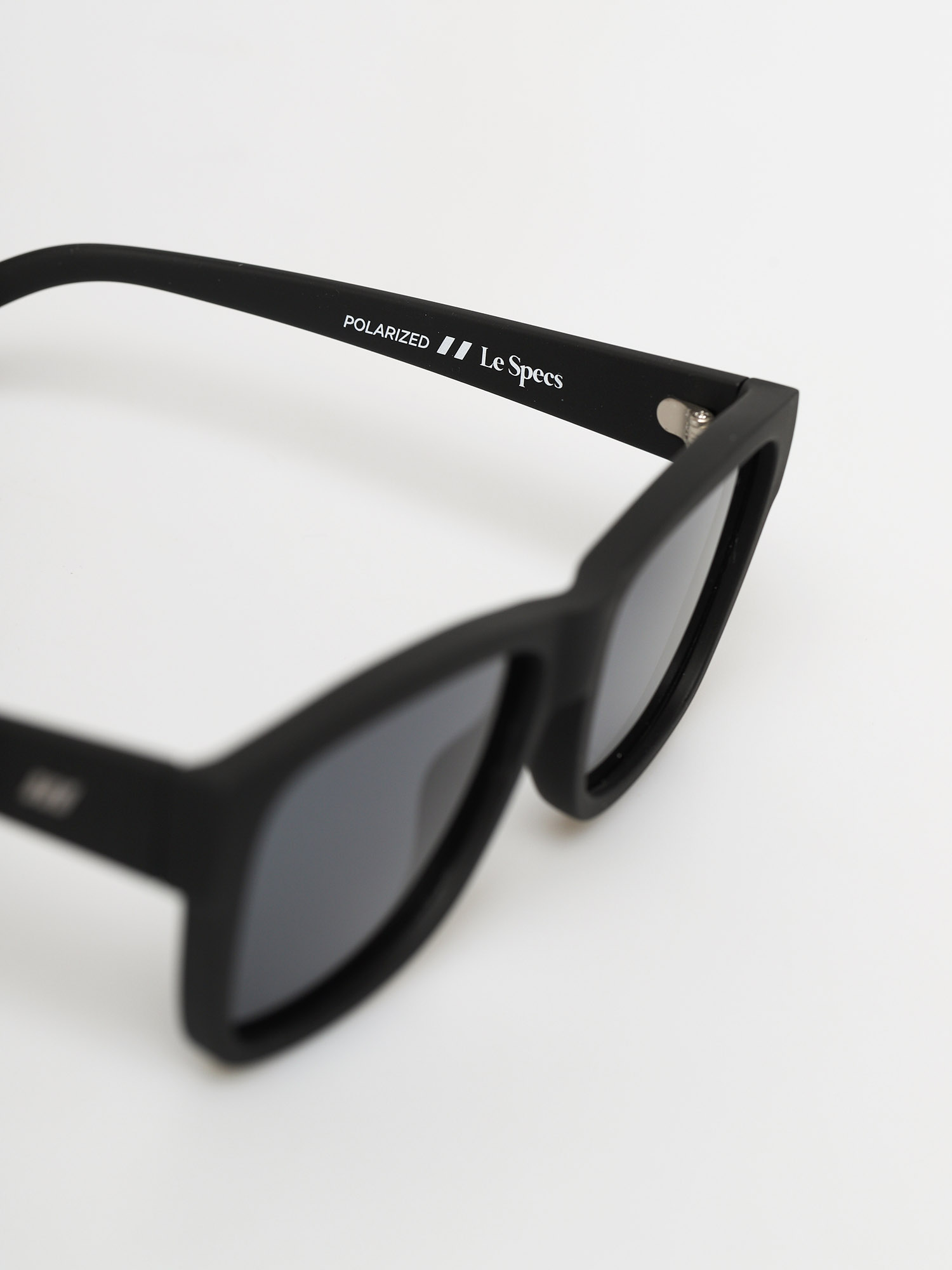 Le Specs The Force Sunglasses (black rubber/smoke mono polarizzed)