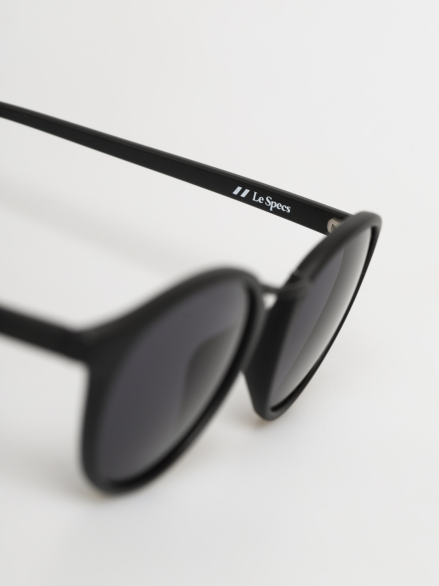 Le Specs Paradox Sunglasses (matte black)
