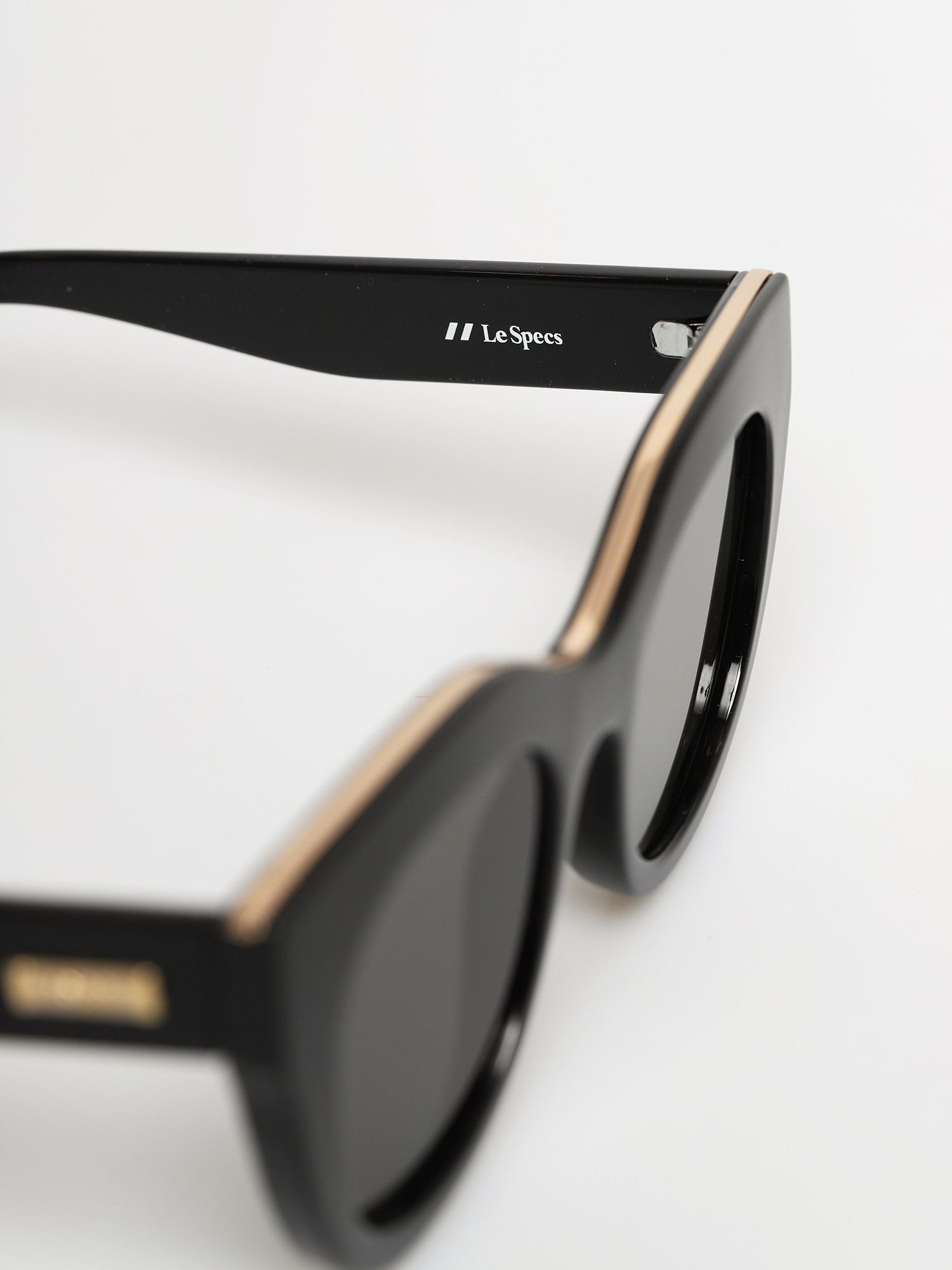 Le Specs Air Heart Sunglasses (black/gold)