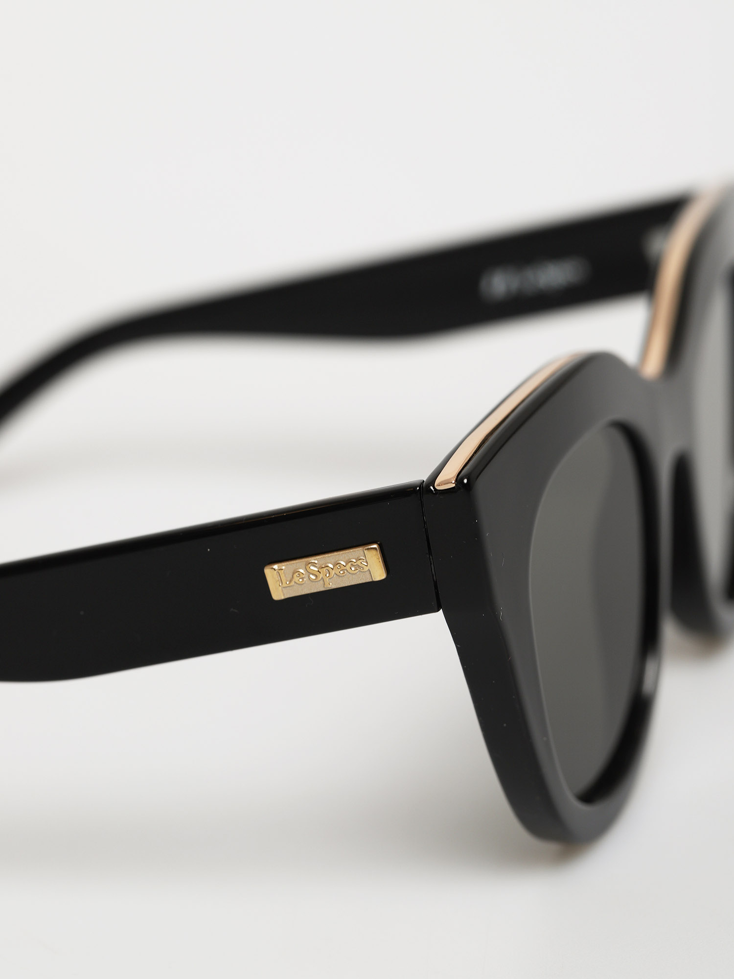 Le Specs Air Heart Sunglasses (black/gold)