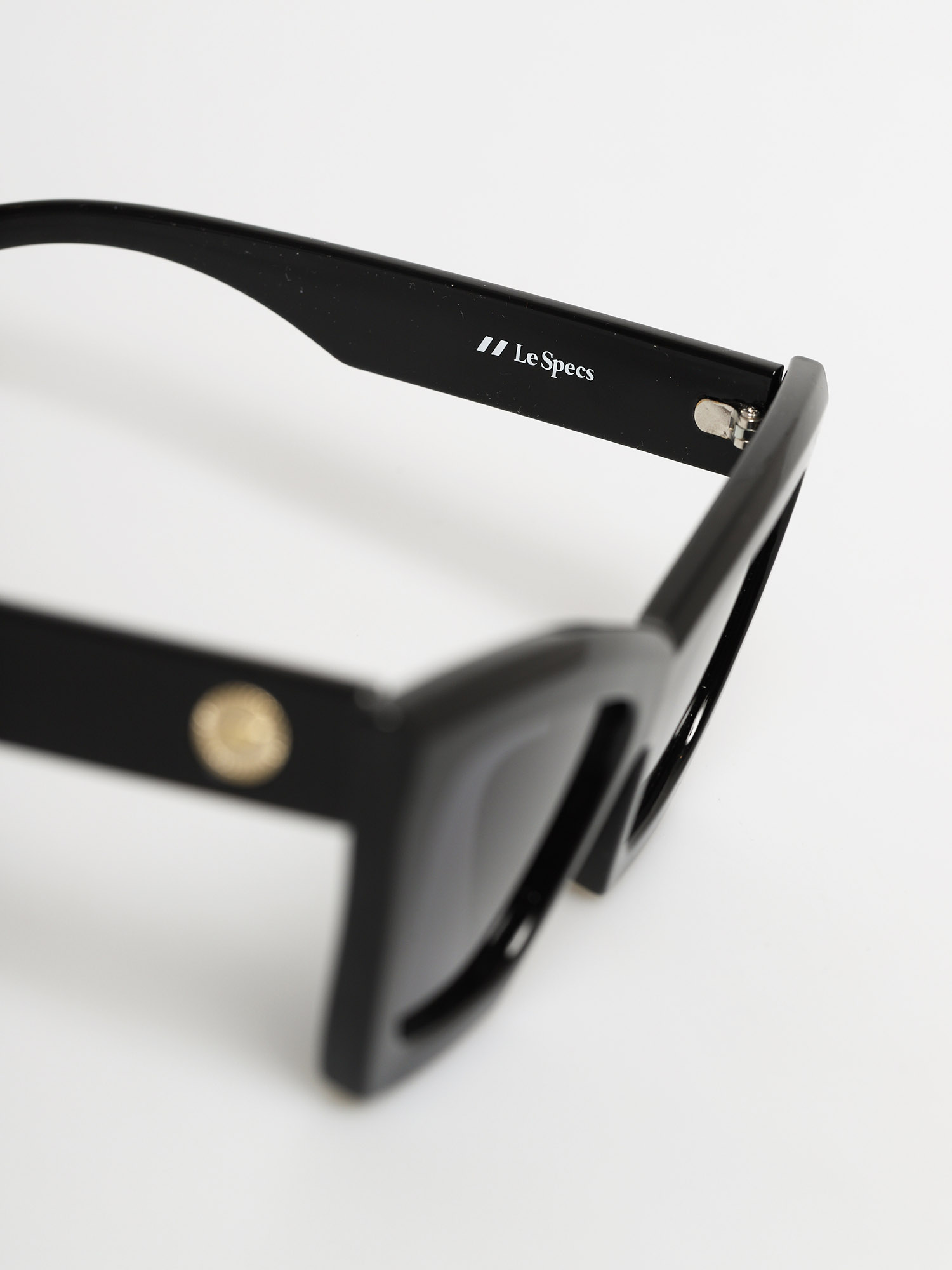 Le Specs Hathor Alt Fit Sunglasses (blacksmoke mono)