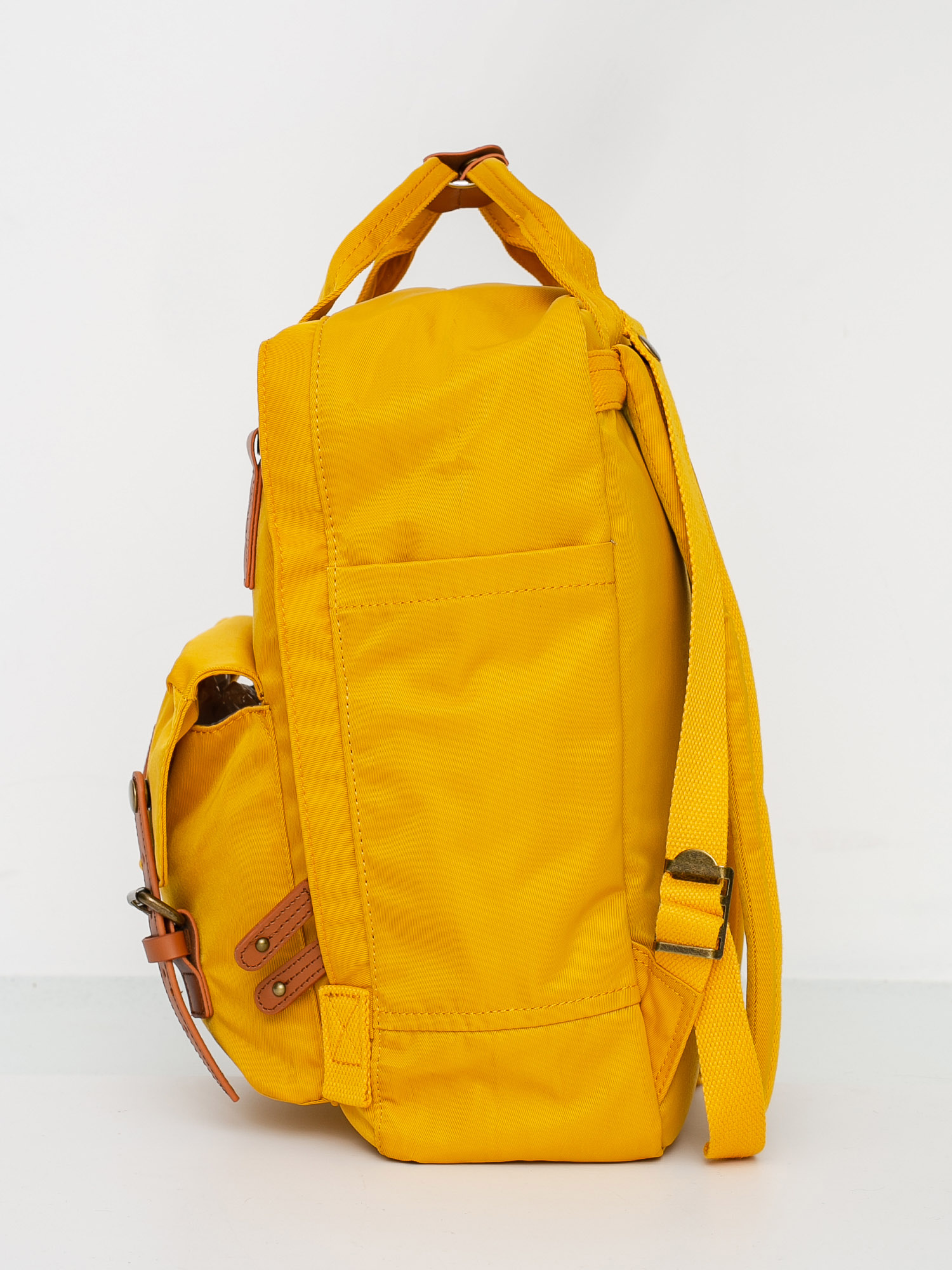 Doughnut Macaroon Rucksack (mustard)