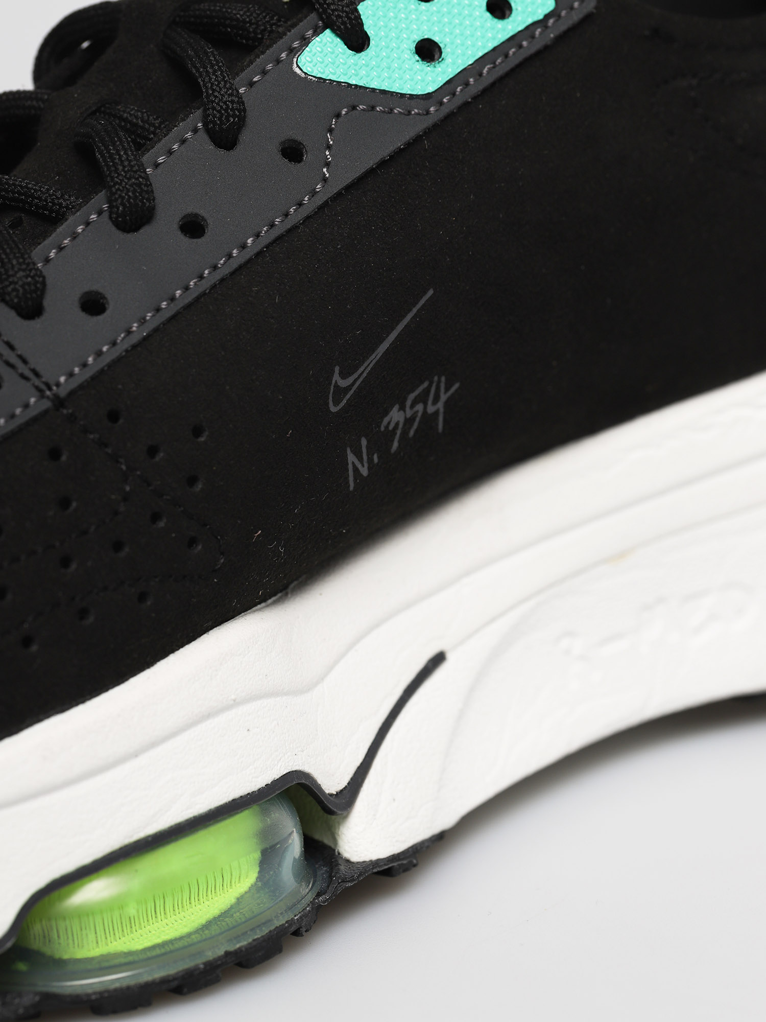 Nike Air Zoom Type Shoes (black/summit white menta orange trance)