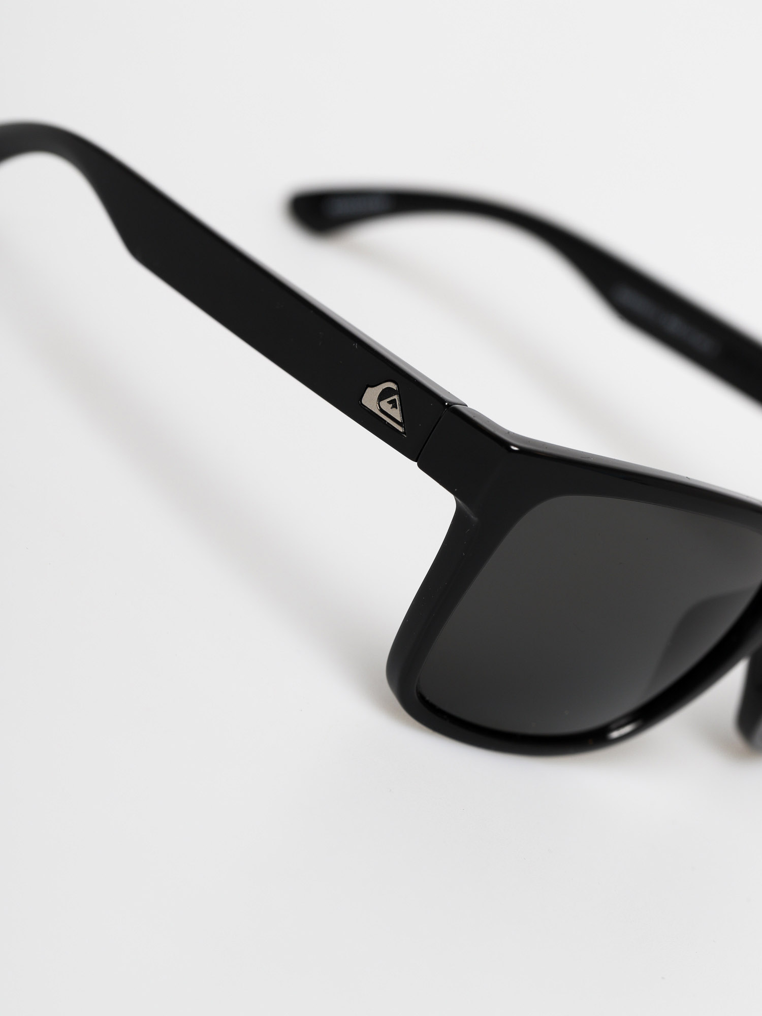 quiksilver polarized sunglasses