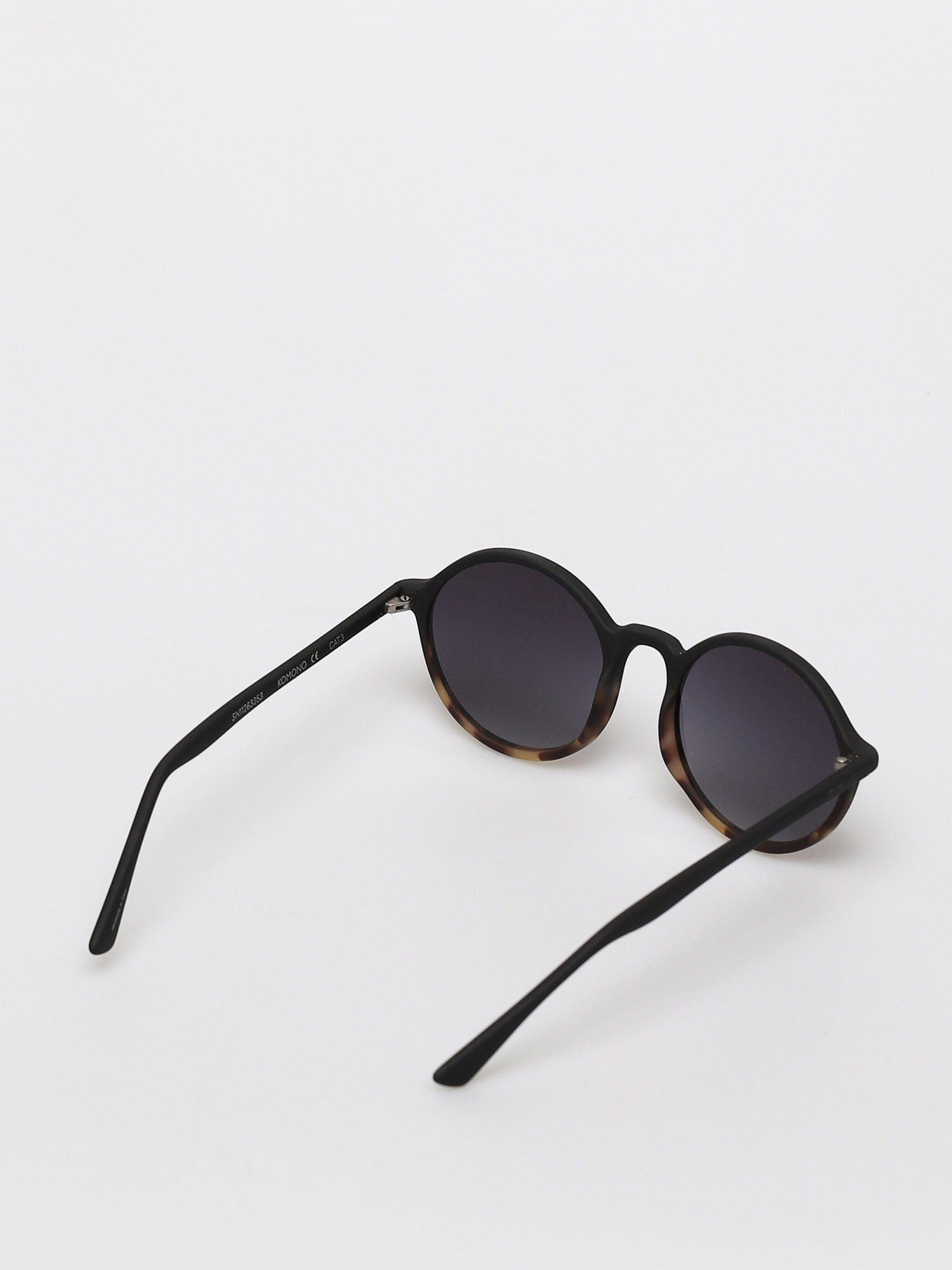 black tortoise sunglasses