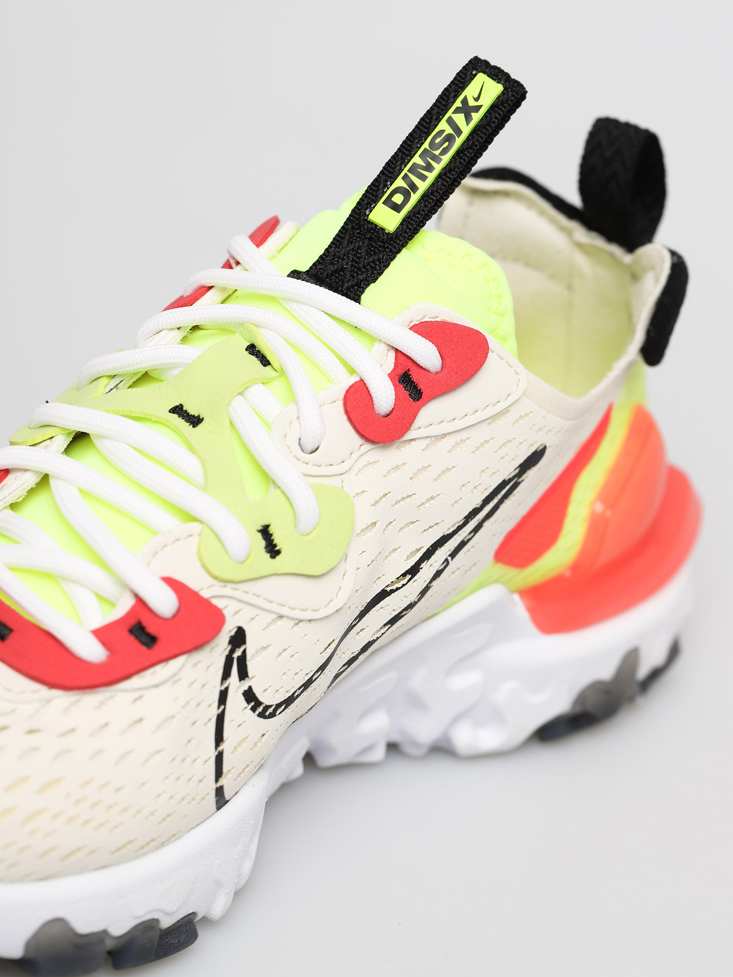 Nike React Vision Shoes Wmn (pale ivory/black volt laser crimson)