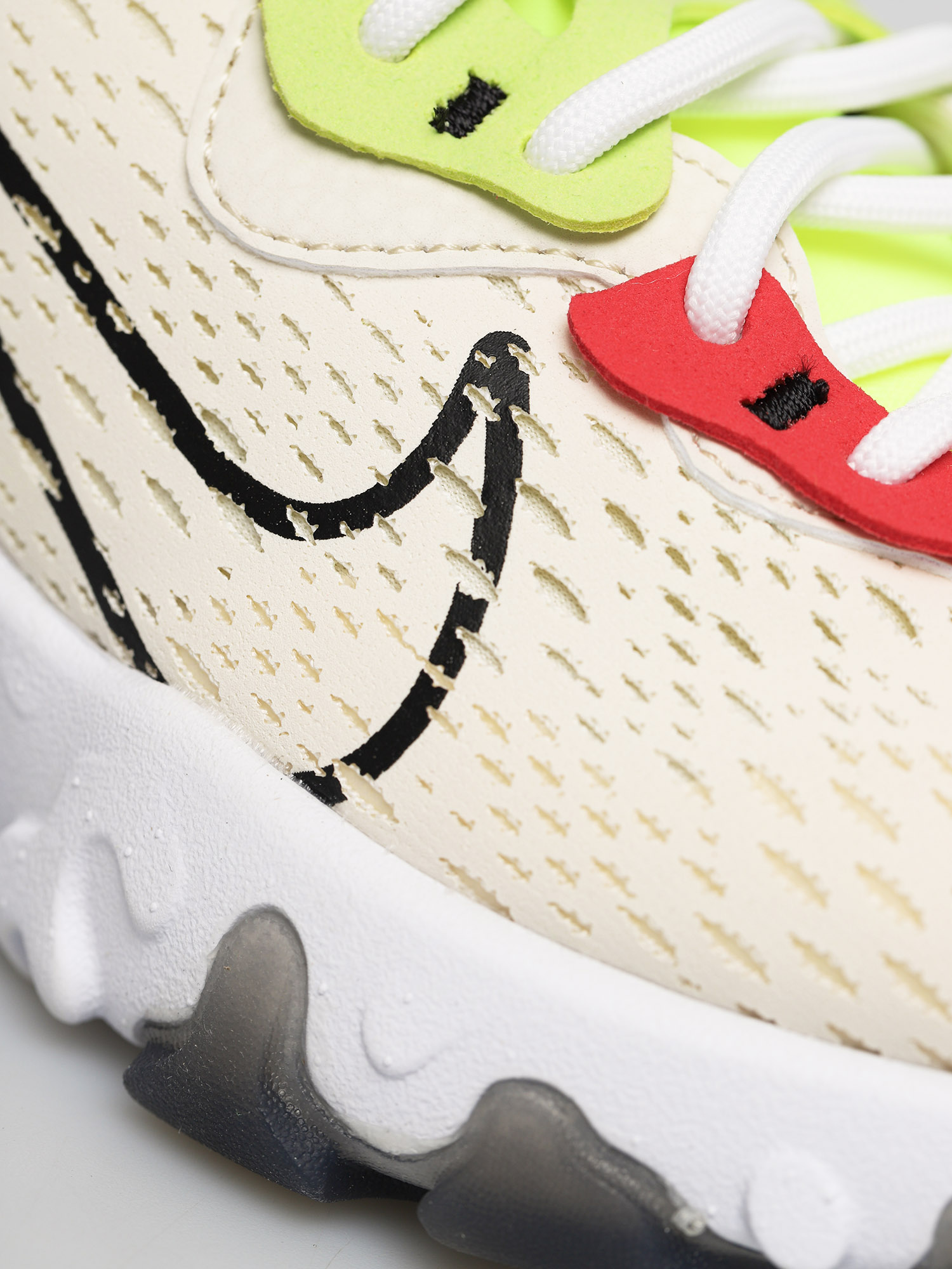 Nike React Vision Shoes Wmn (pale ivory/black volt laser crimson)