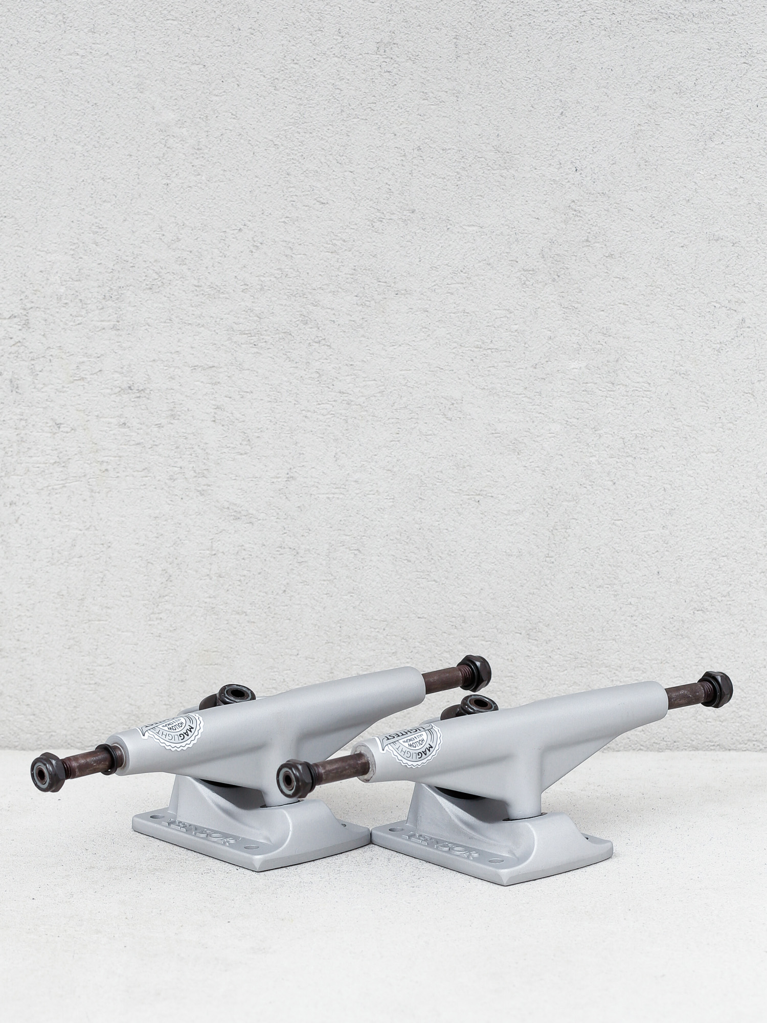 Tensor Mag Light Lo Trucks