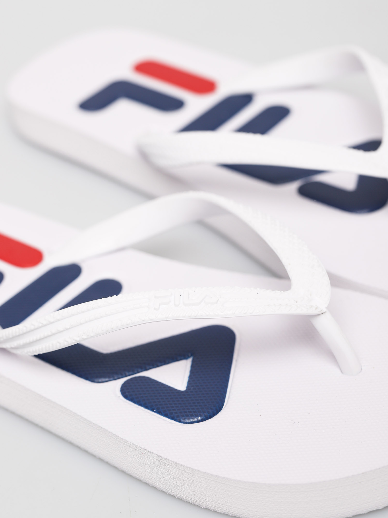 fila white slippers