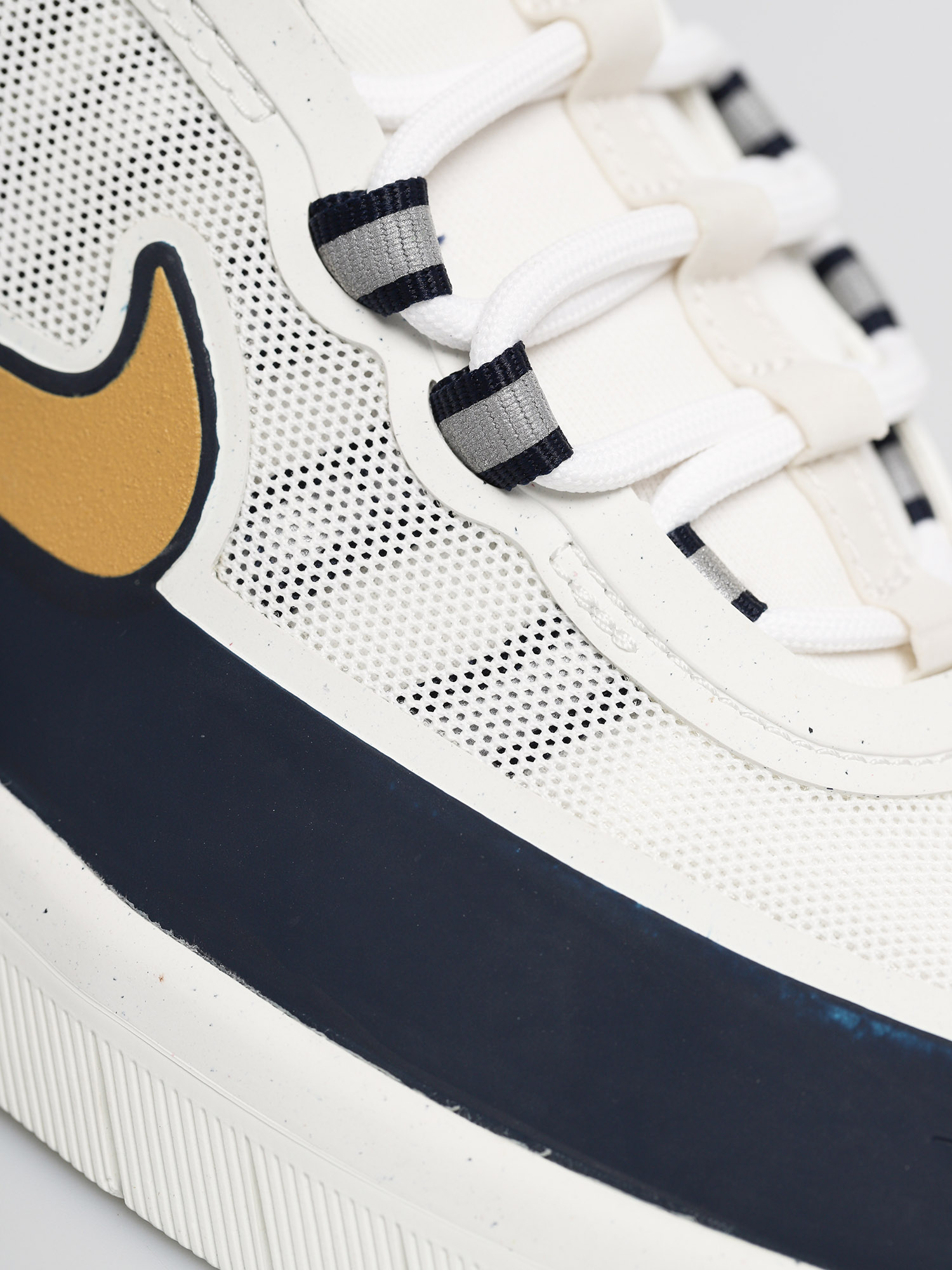 Nike SB Nyjah Free 2 0 Schuhe (obsidian/club gold white obsidian)