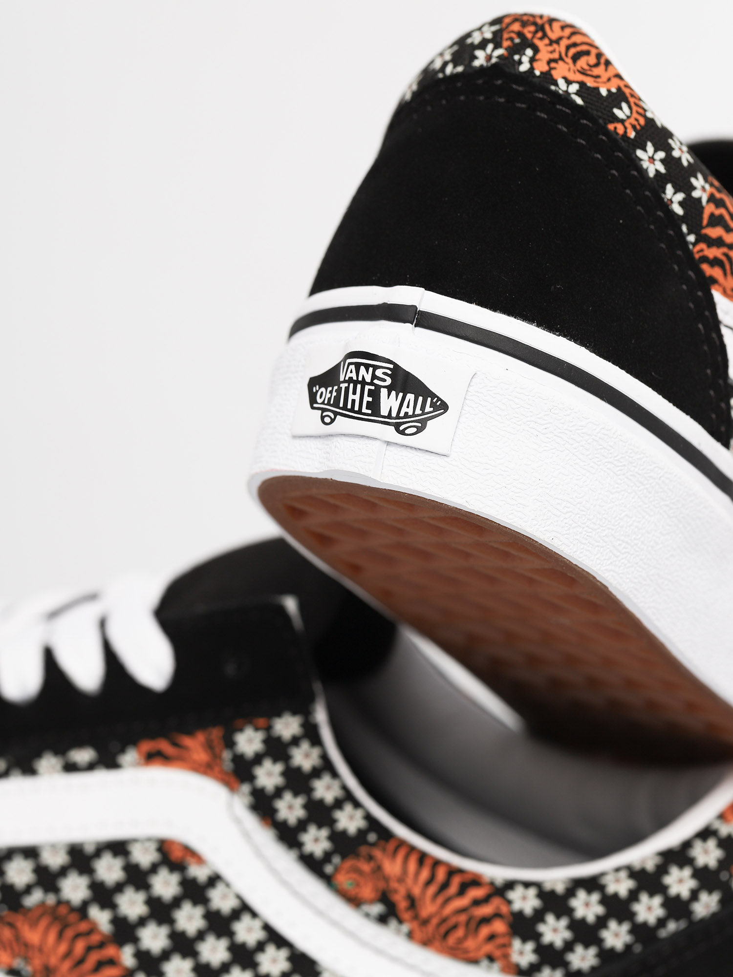 Vans Old Skool Shoes (tiger floral/black/true white)