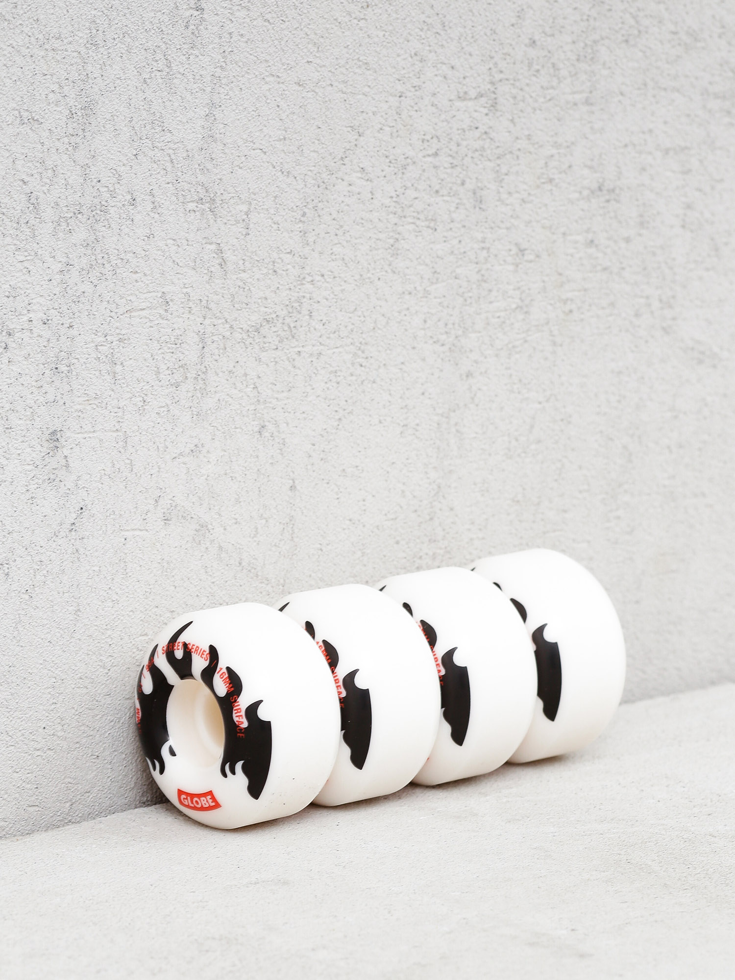 Globe G1 Rollen (white/black/flames)