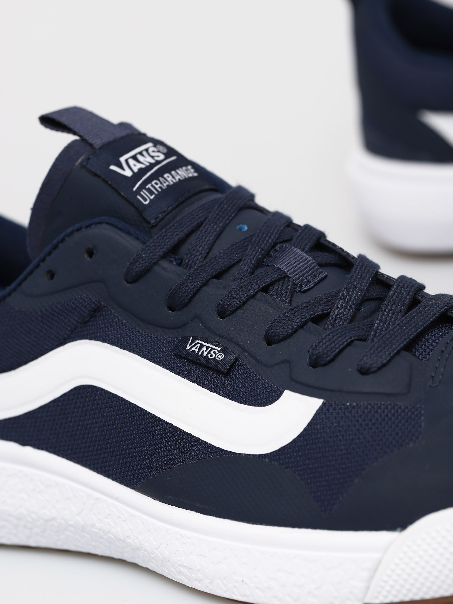 Vans Ultrarange Exo Shoes (dress blues/true white)