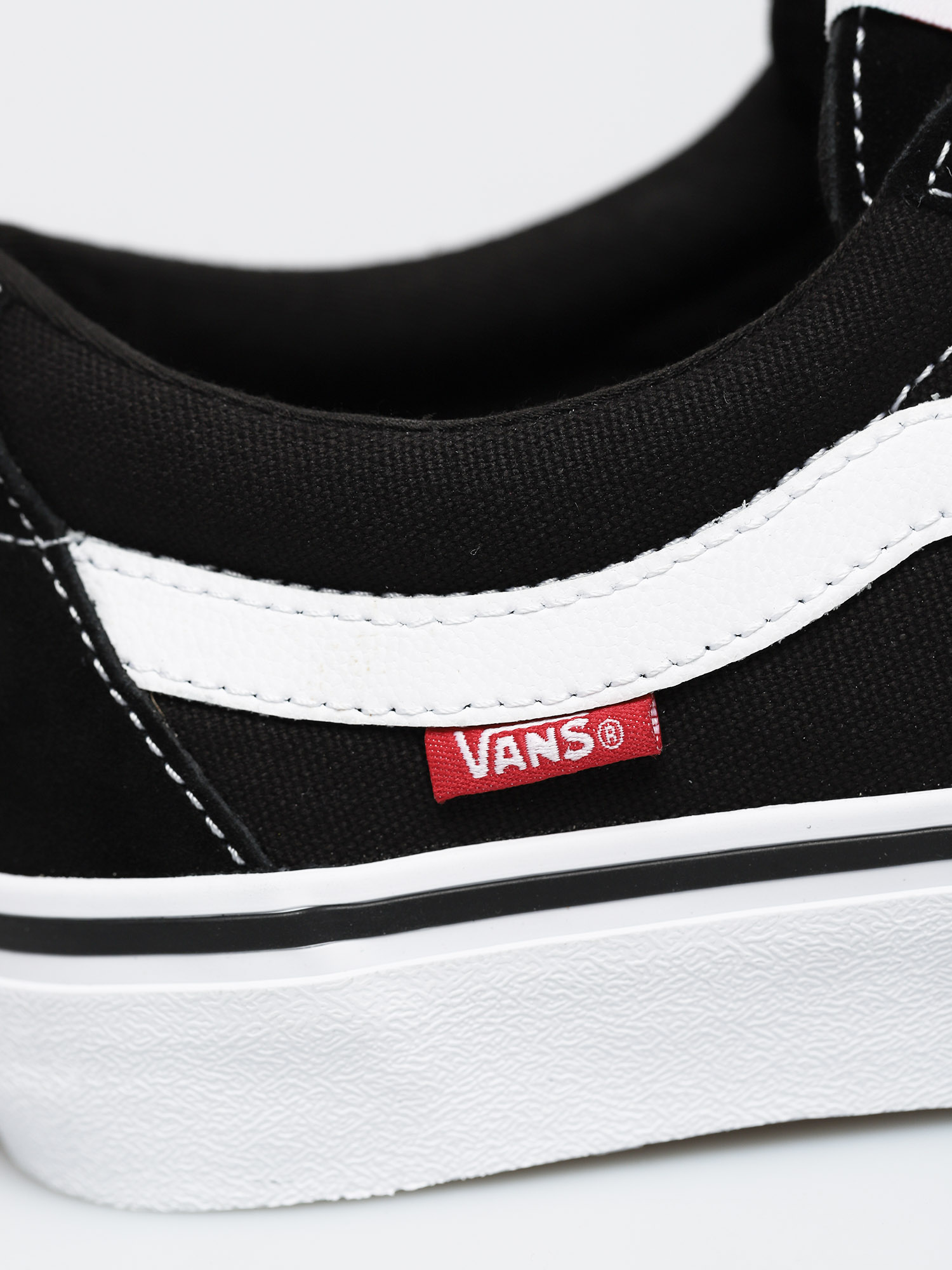 Vans Sk8 Low Pro Shoes (black/white)