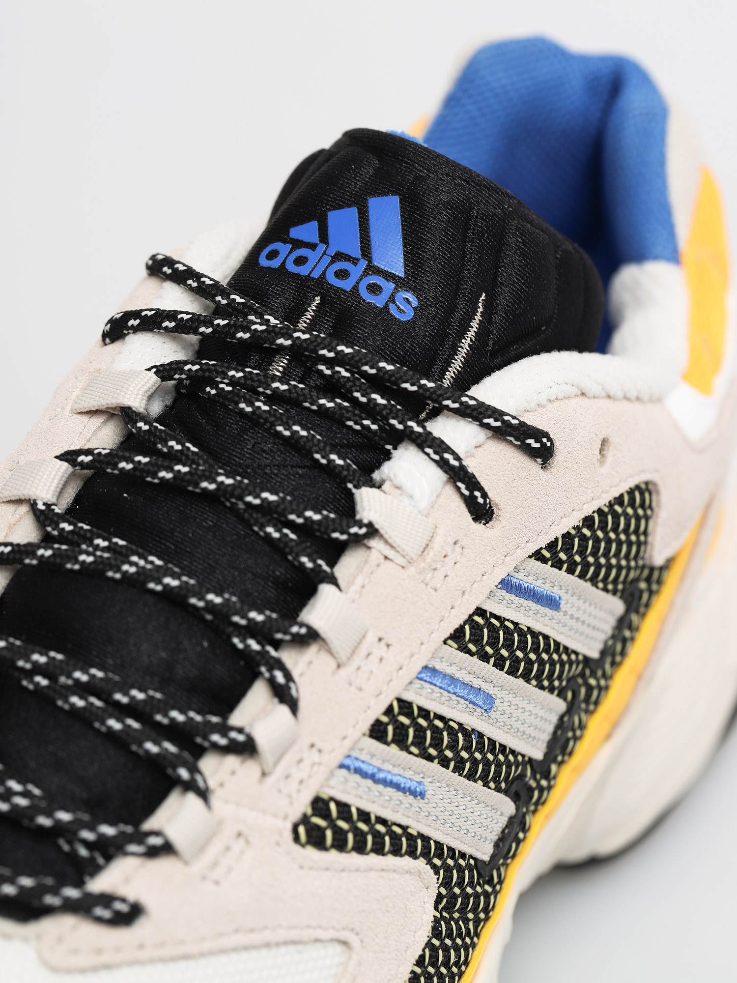 adidas Originals Torsion Trdc Shoes (cwhite/cbrown/cblack)