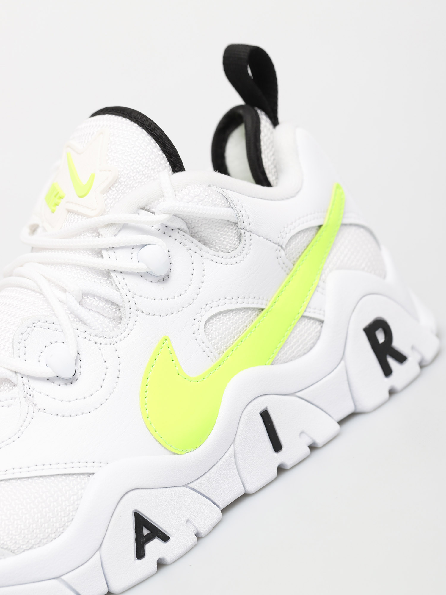 Nike Air Barrage Low Shoes (white/volt black)