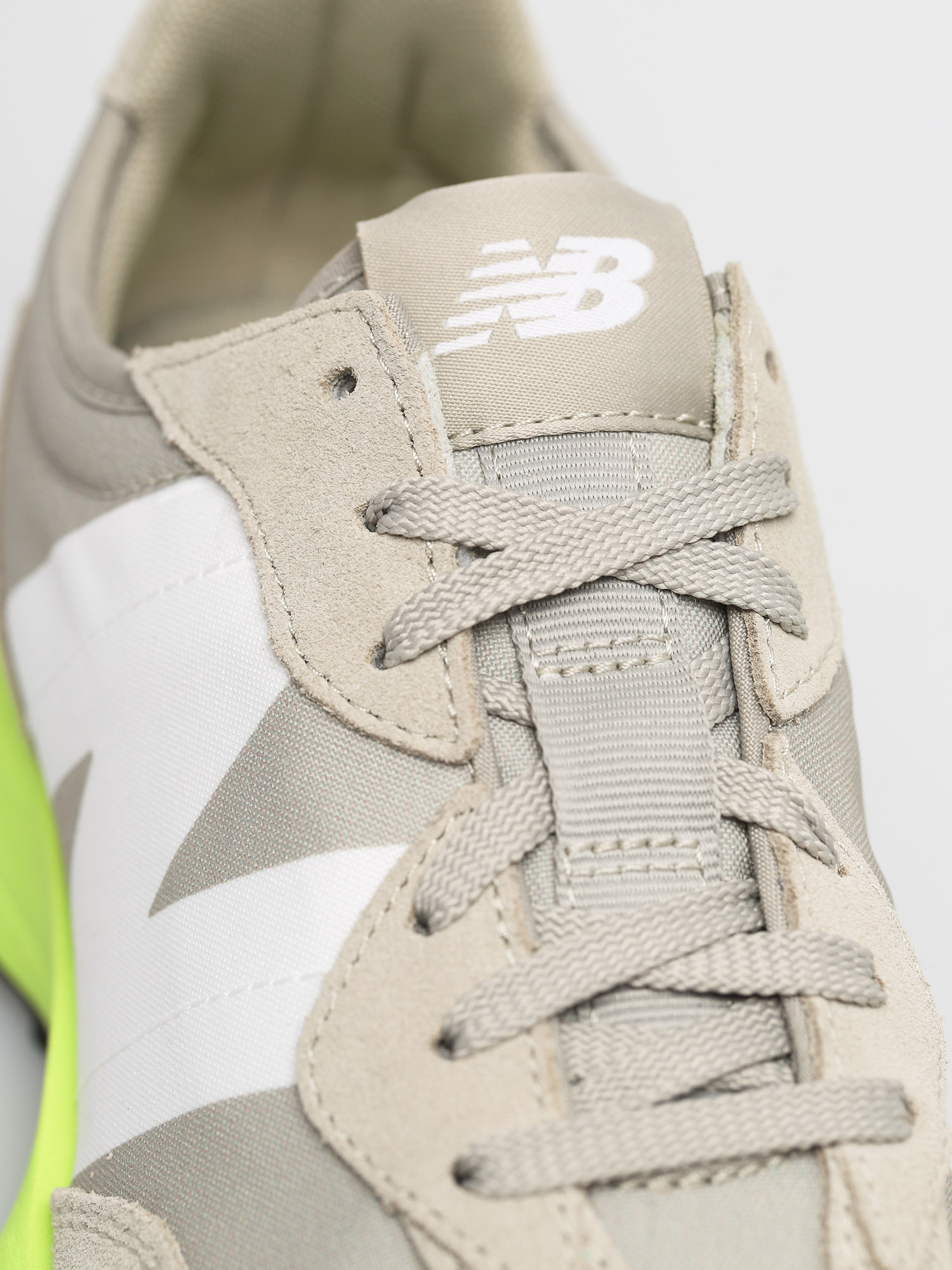 New Balance 327 Shoes (grey oak)