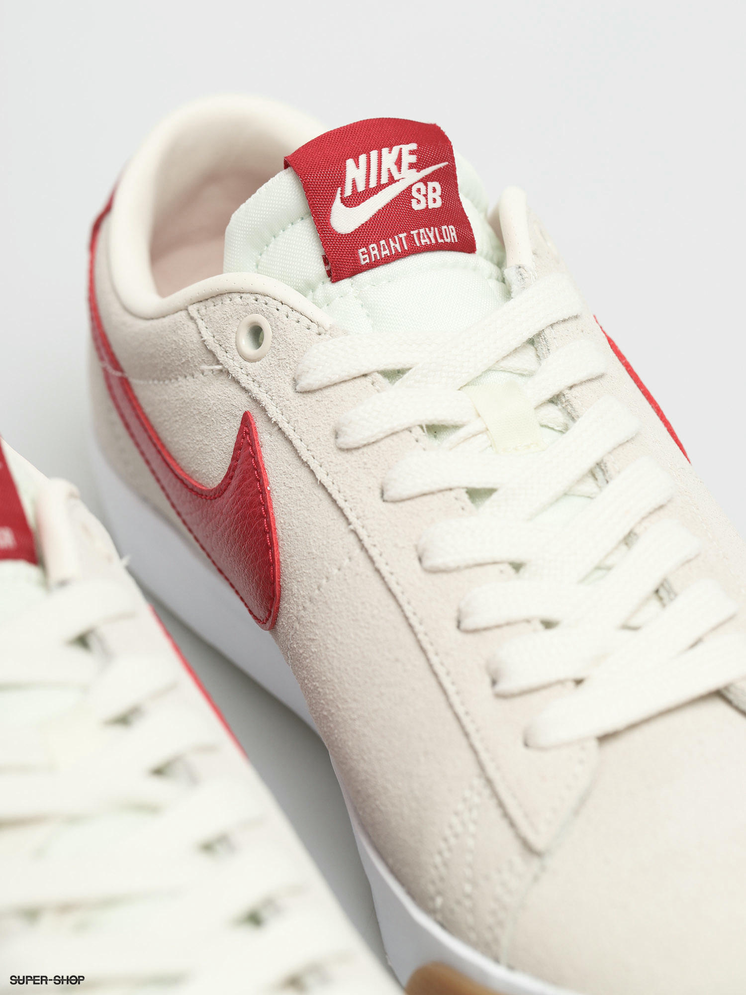 nike sb blazer low gt cardinal red