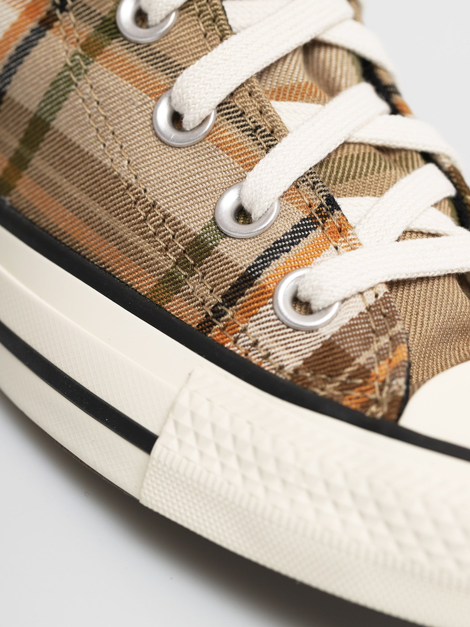 chuck taylor khaki