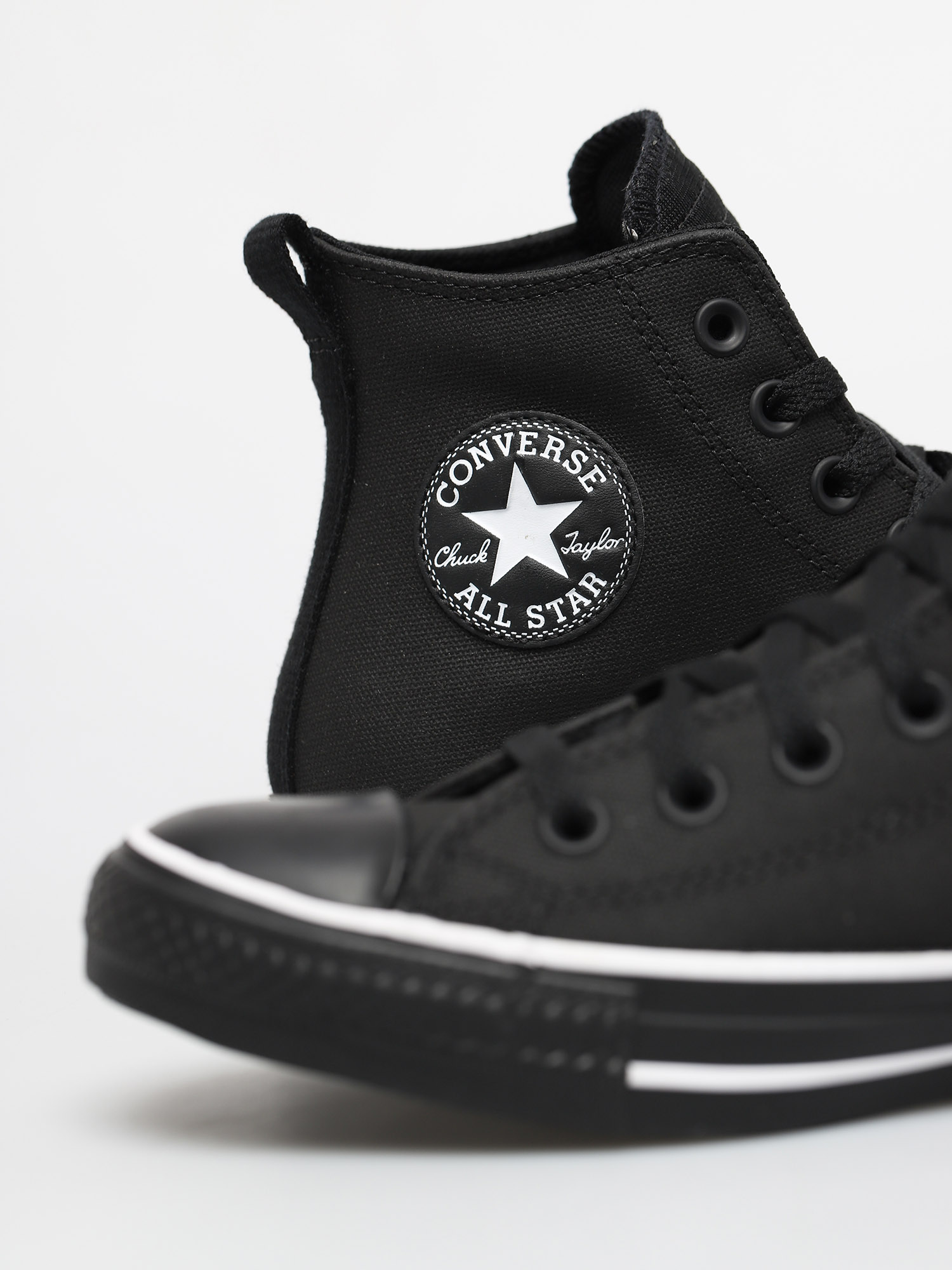 Converse Chuck Taylor All Star Padded Tongue Leather Chucks (black/black/white)